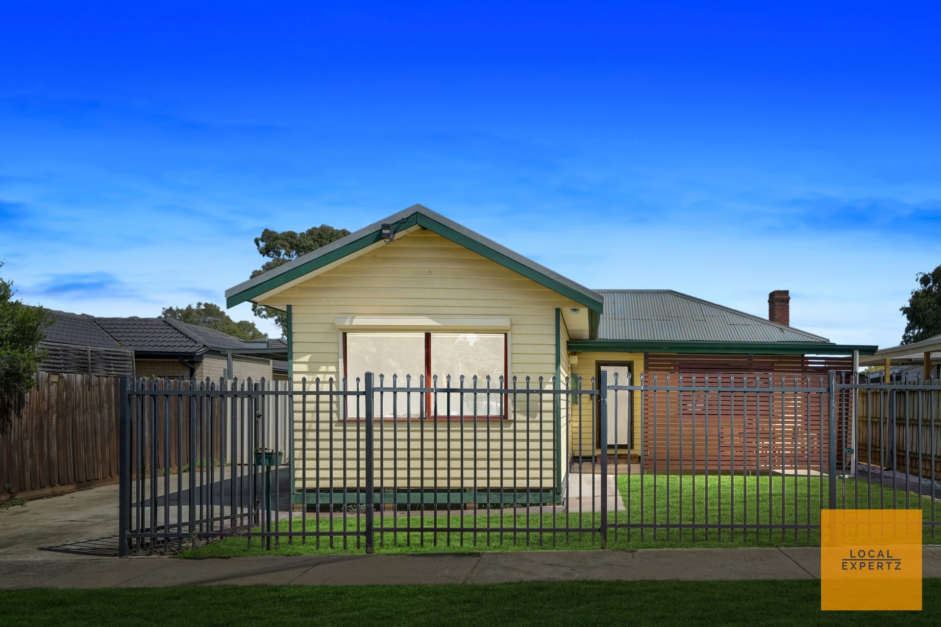 25 Exford Road, Melton South, VIC — photo 1