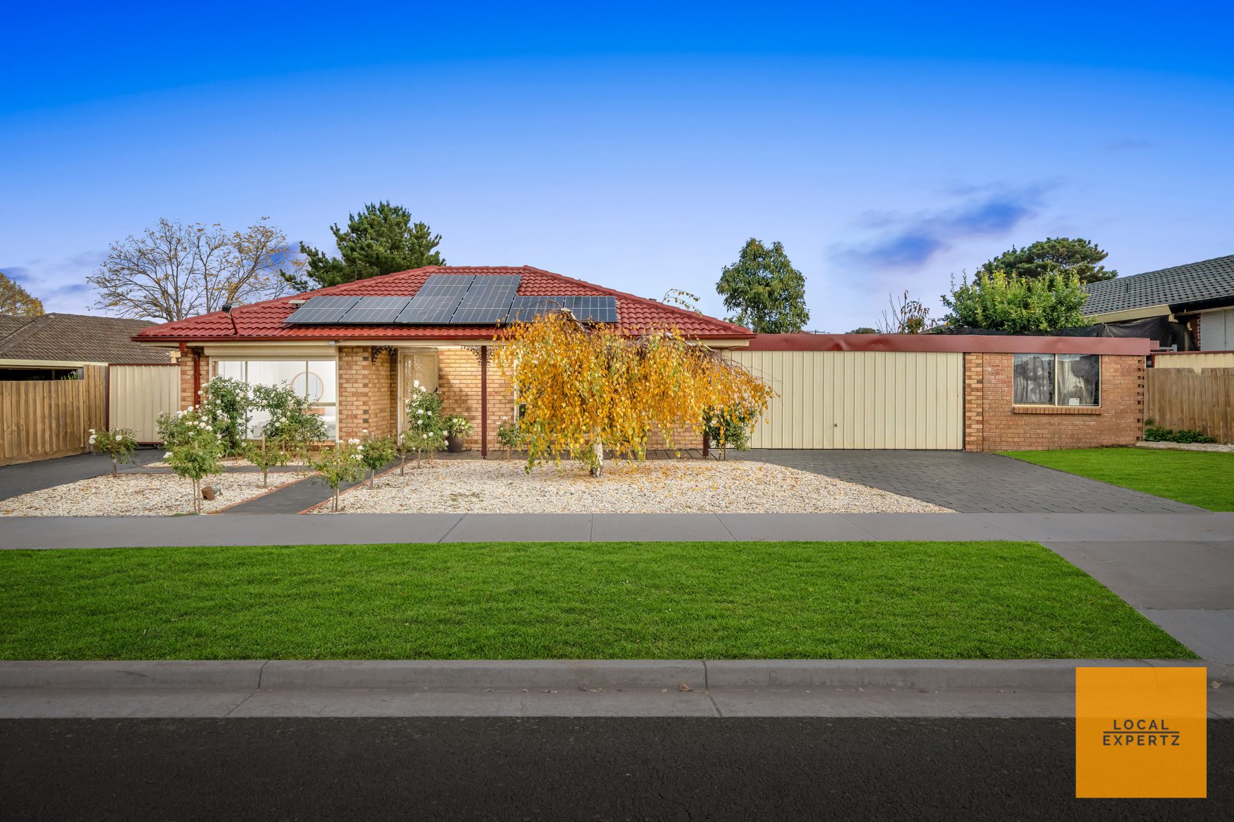 13 Moss Street, Melton South, VIC — photo 1