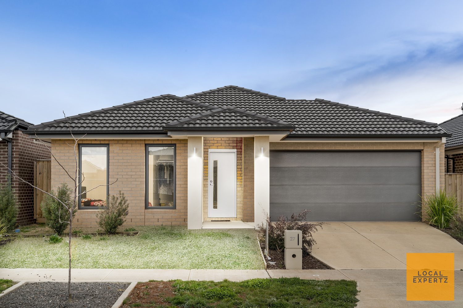 27 Houston Drive, Thornhill Park, VIC — photo 1