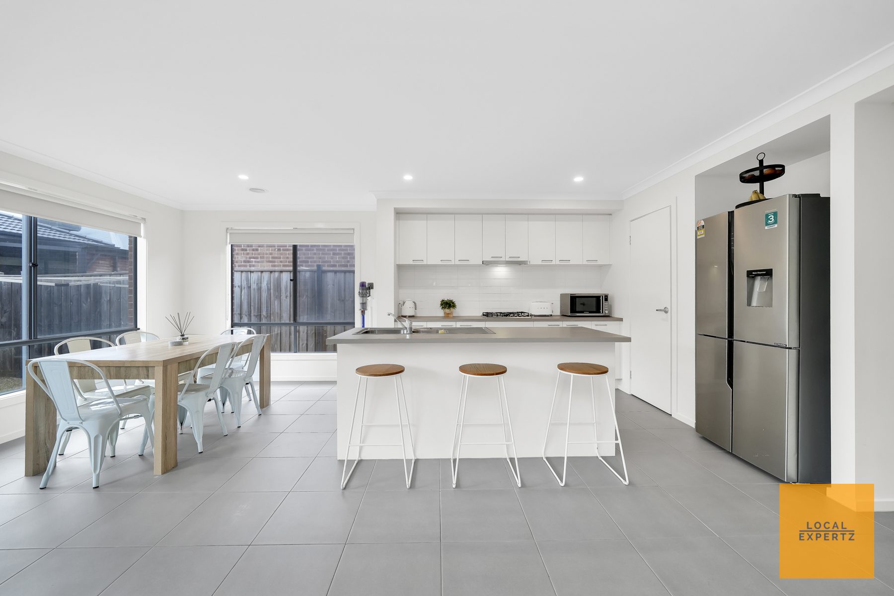 24 Selbourne Street, Strathtulloh, VIC — photo 1