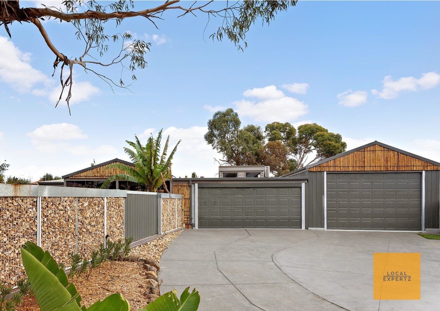 1 Trethowan Avenue, Melton West, VIC — photo 1