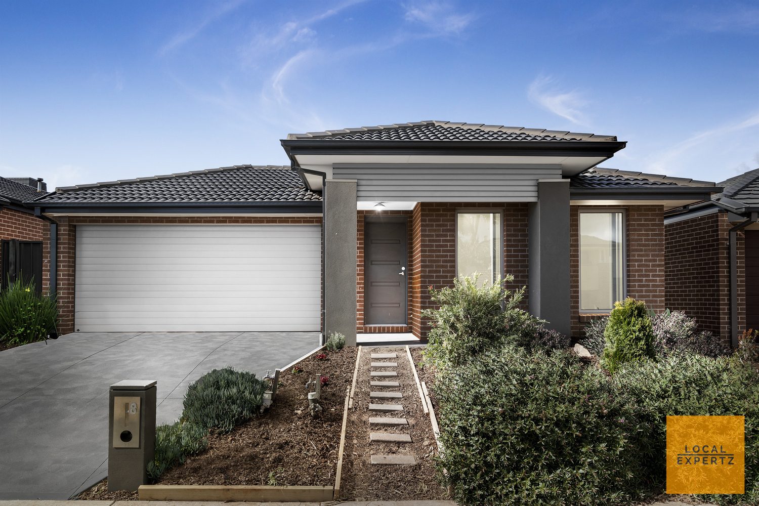 8 Maracana Circuit, Strathtulloh, VIC — photo 1