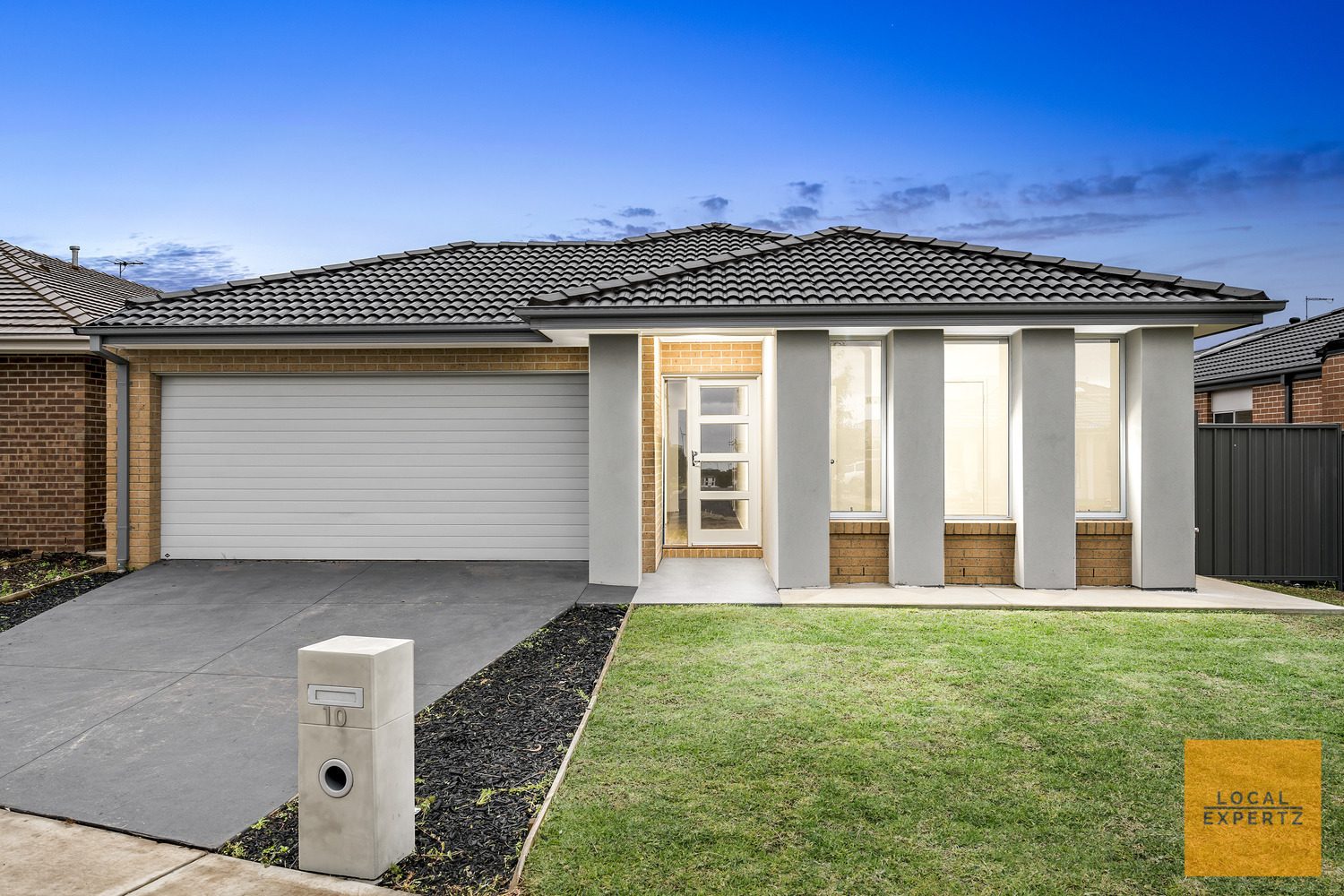 10 Finniss Avenue, Cobblebank, VIC — photo 1