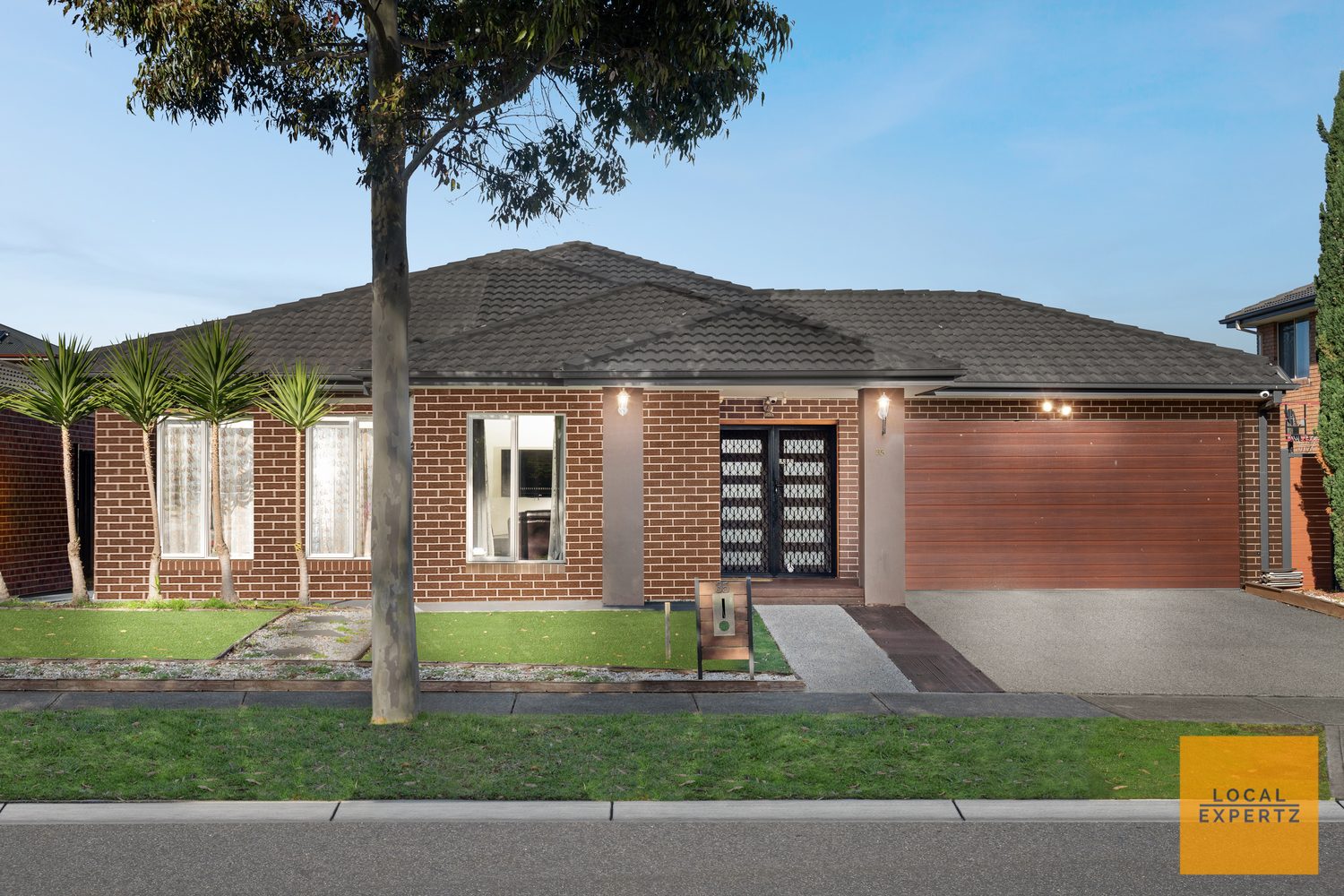 35 Stretton Drive, Brookfield, VIC — photo 1