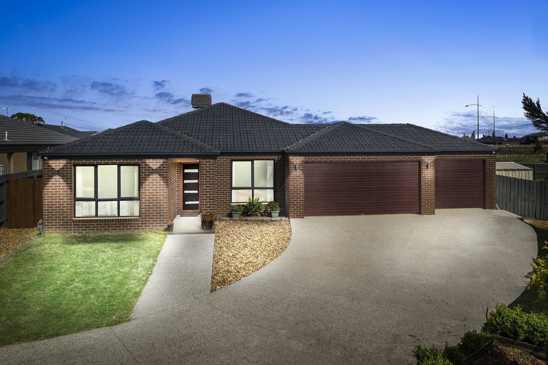 4 Gypsy Lane, Brookfield, VIC — photo 1