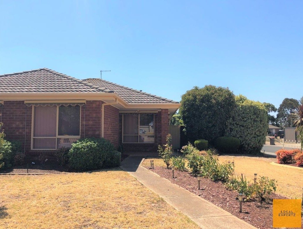 26 Gunnawarra Road, Kurunjang, VIC — photo 1