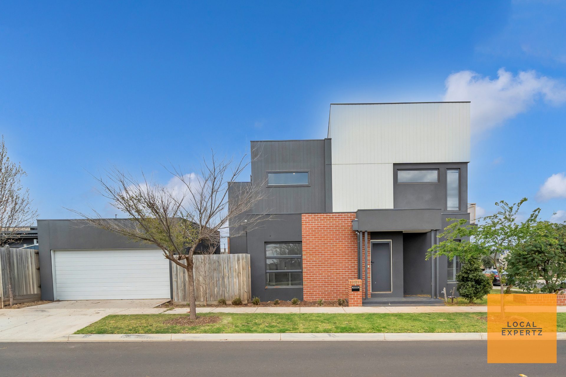 17 Penver Drive, Cobblebank, VIC — photo 1