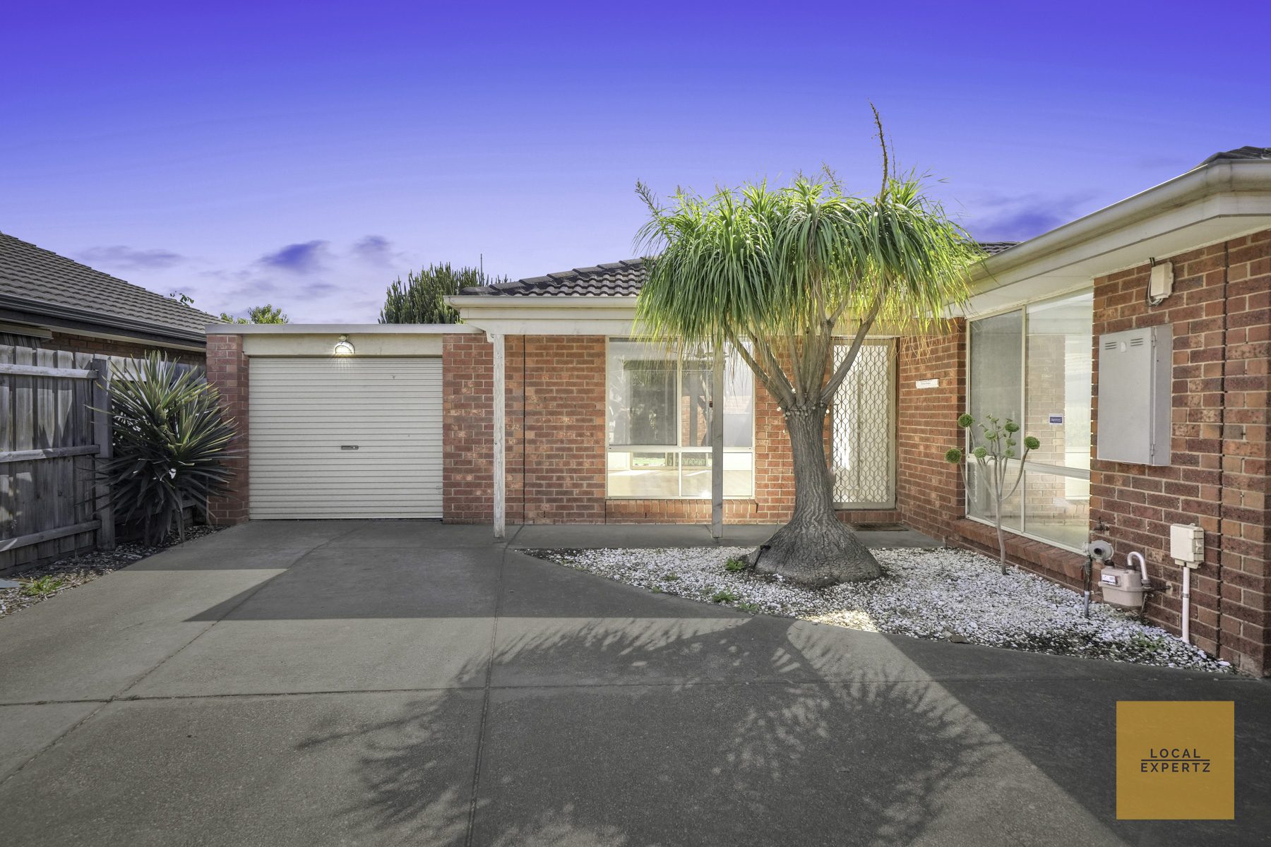 2/43 Childs Street, Melton South, VIC — photo 1