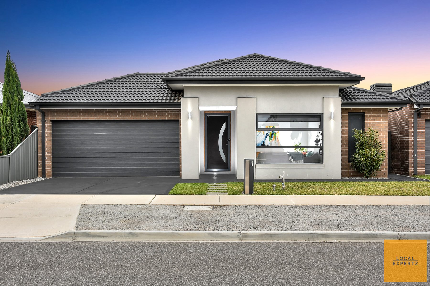 11 Maribyrnong Way, Cobblebank, VIC — photo 1