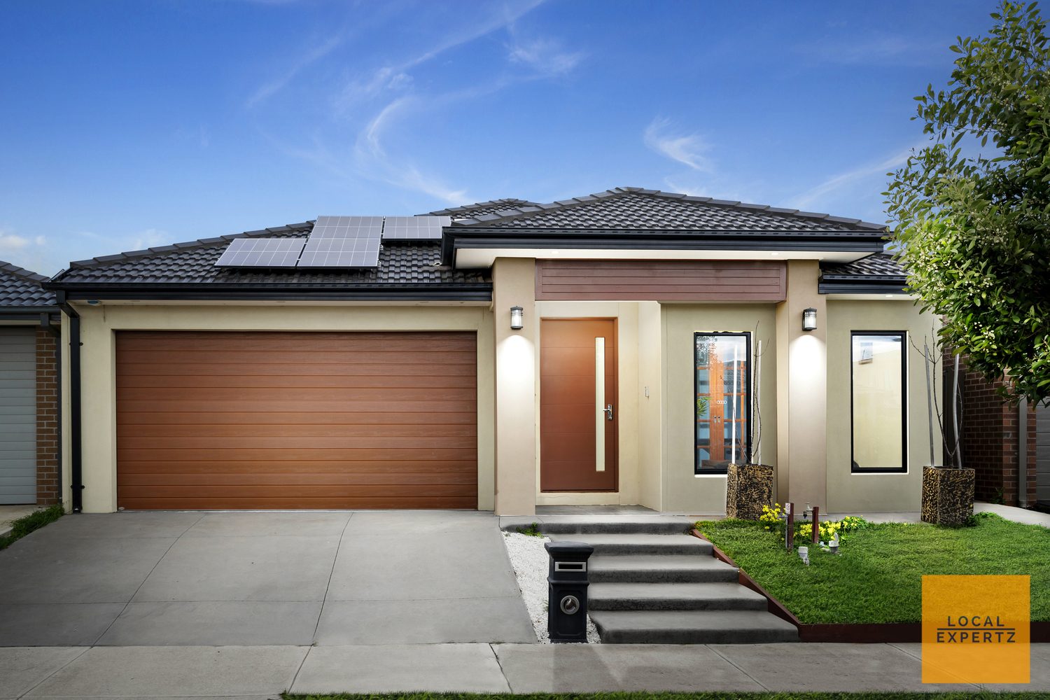 5 Gem Crescent, Cobblebank, VIC — photo 1