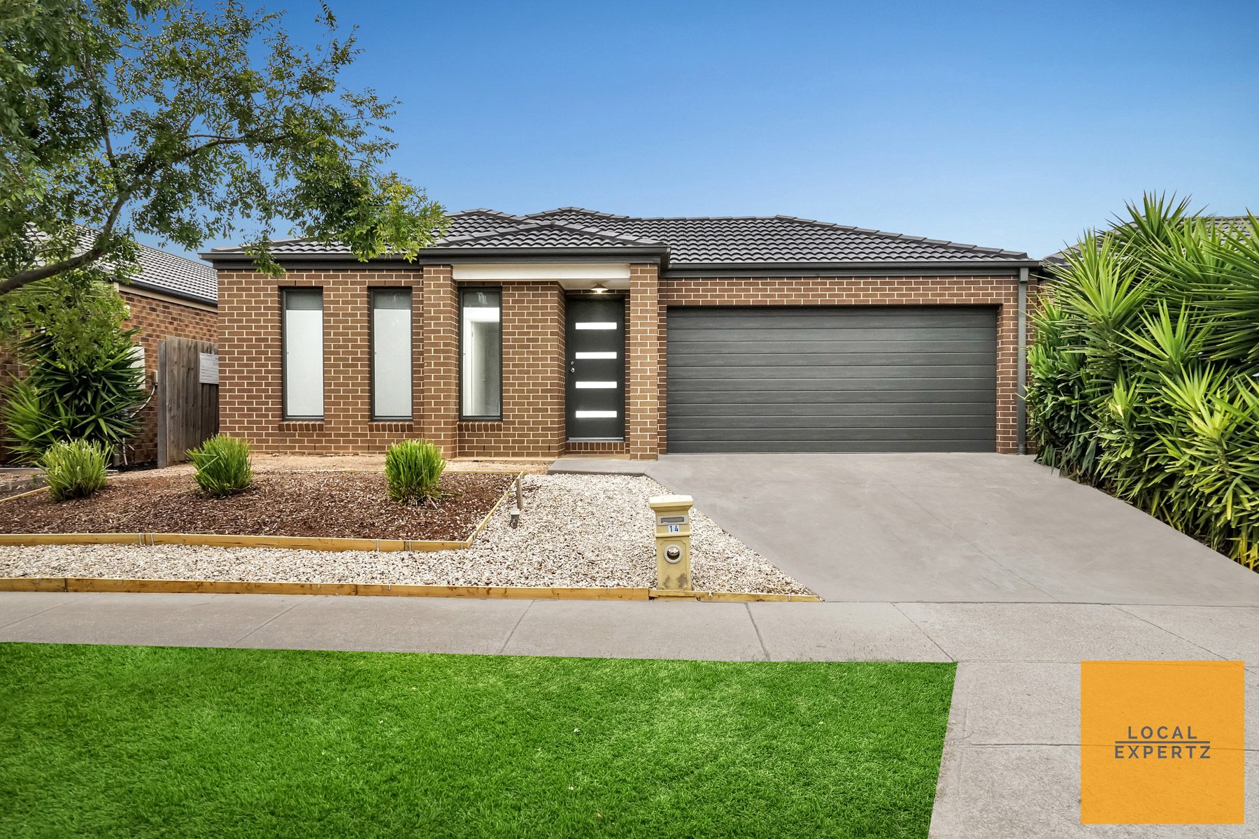 14 Maple Edge Way, Brookfield, VIC — photo 1