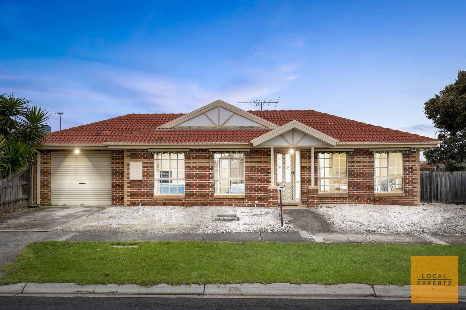 21 Allenby Road, Hillside, VIC — photo 1