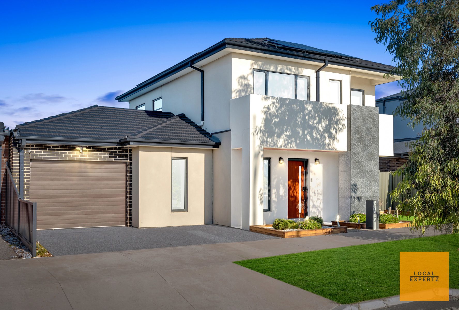 97 Atherstone Boulevard, Strathtulloh, VIC — photo 1
