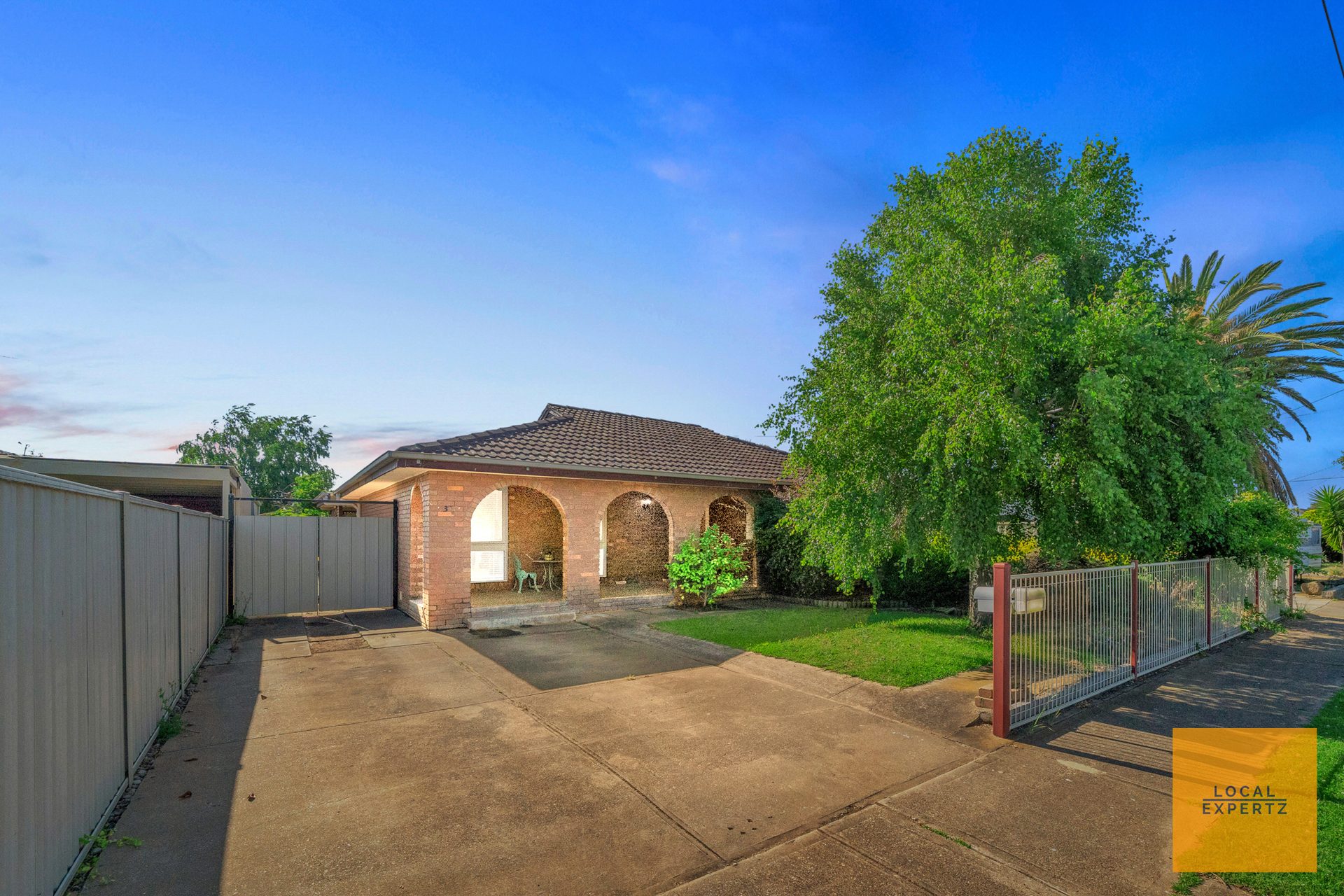 37 Chauvel Street, Melton South, VIC — photo 1