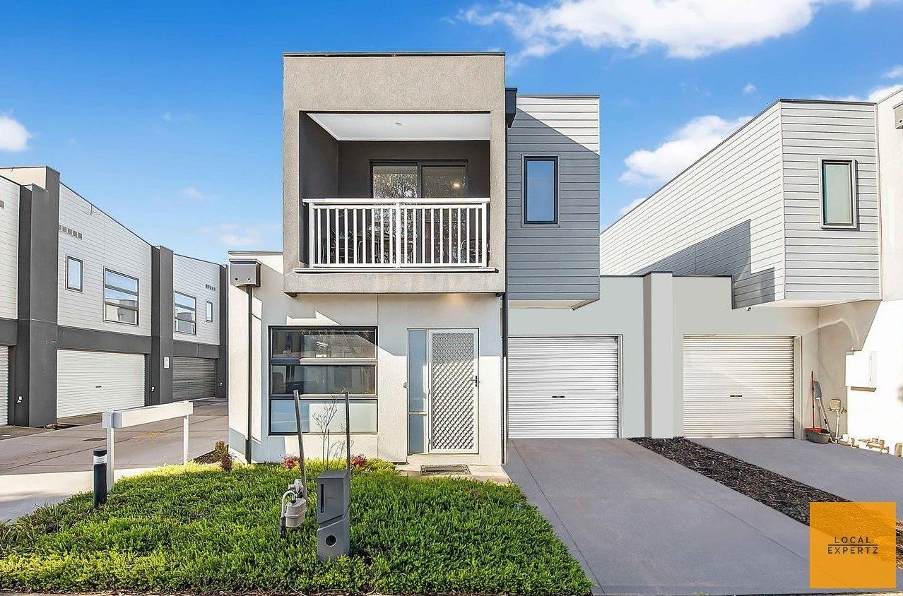 40 Astley Drive, Strathtulloh, VIC — photo 1