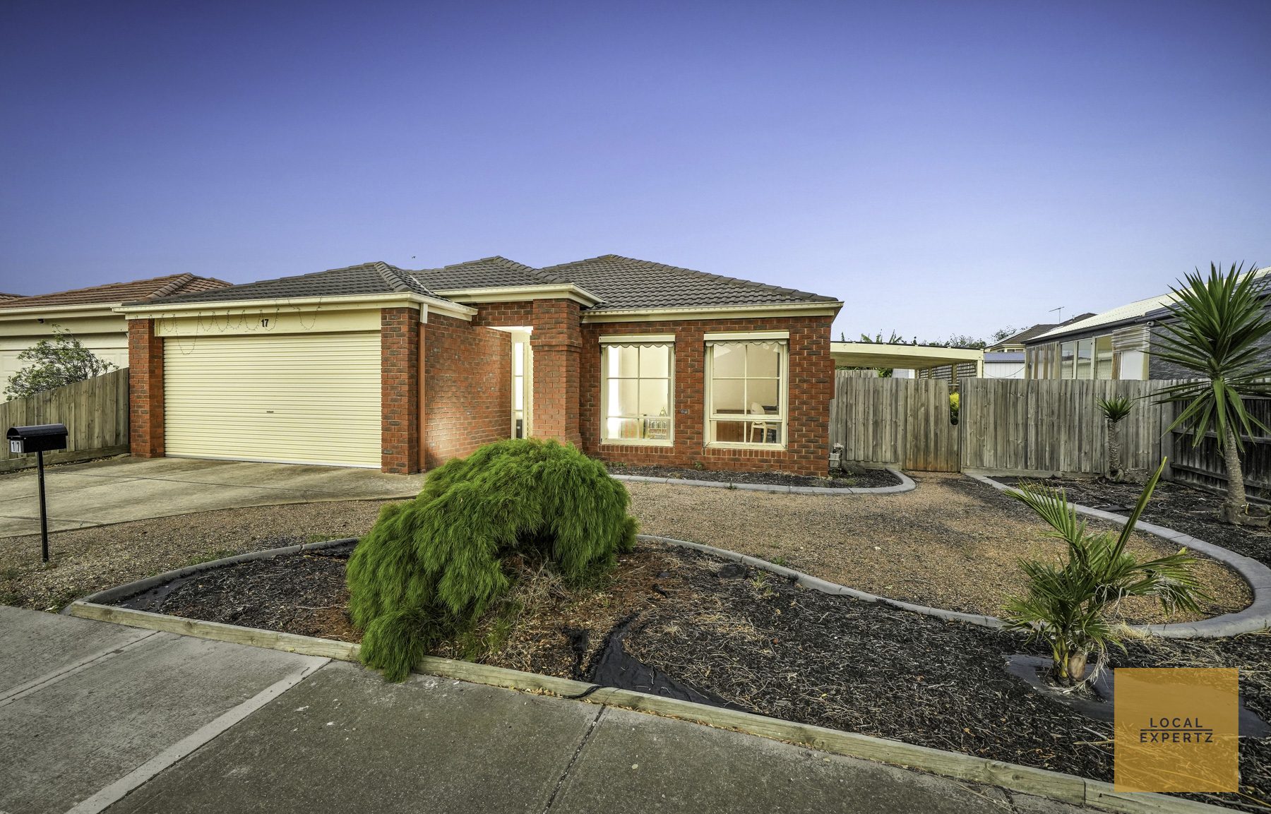 17 Chadway Avenue, Tarneit, VIC — photo 1