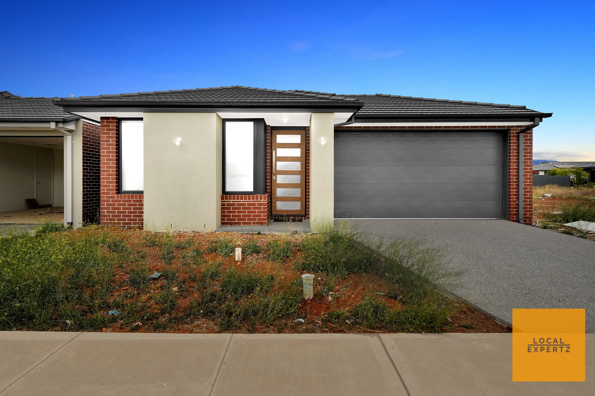18 Ruff Way, Melton South, VIC — photo 1