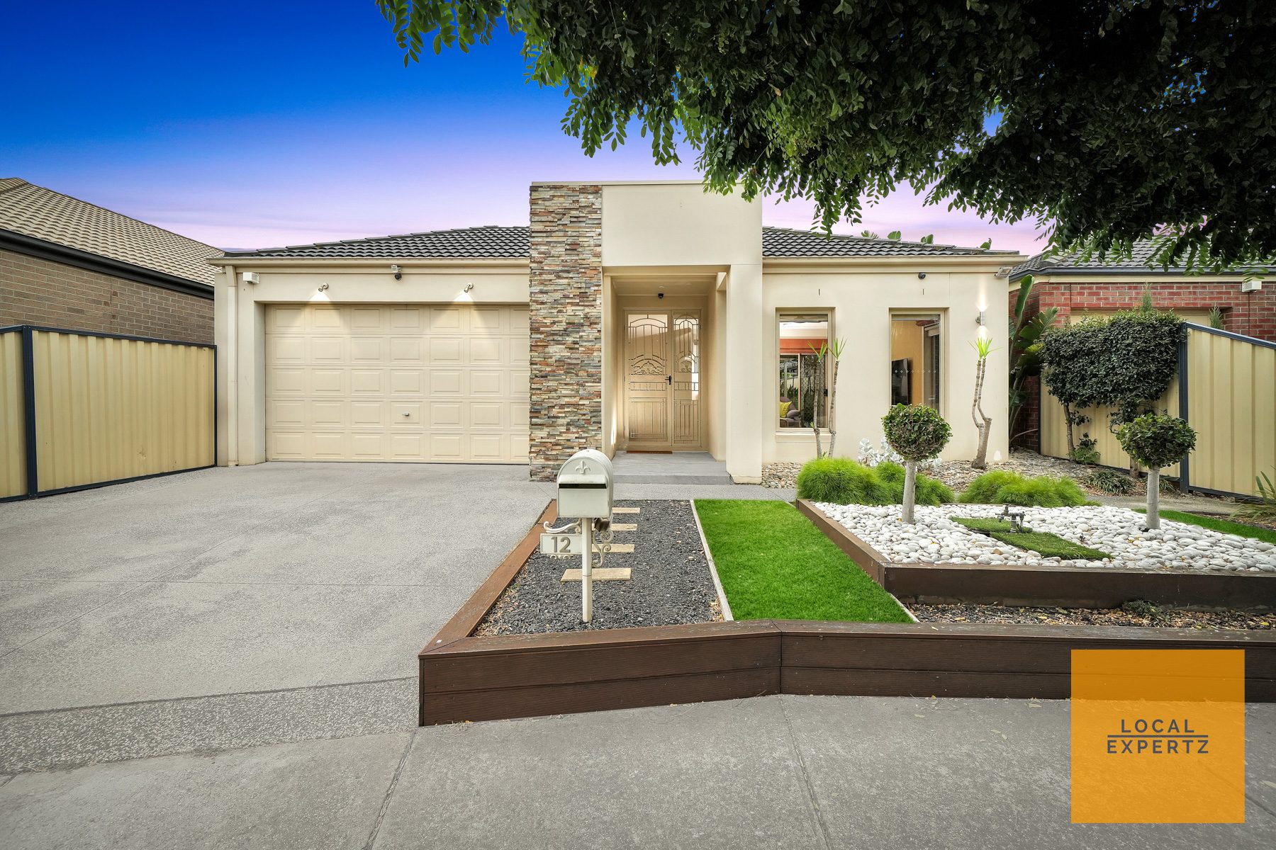 12 Muscat Avenue, Burnside Heights, VIC — photo 1