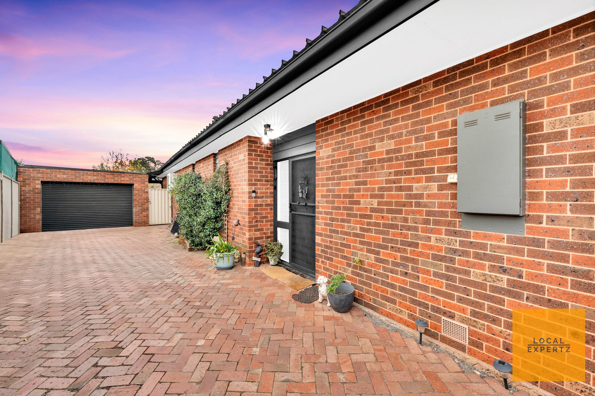 32 Mitchell Road, Melton South, VIC — photo 1