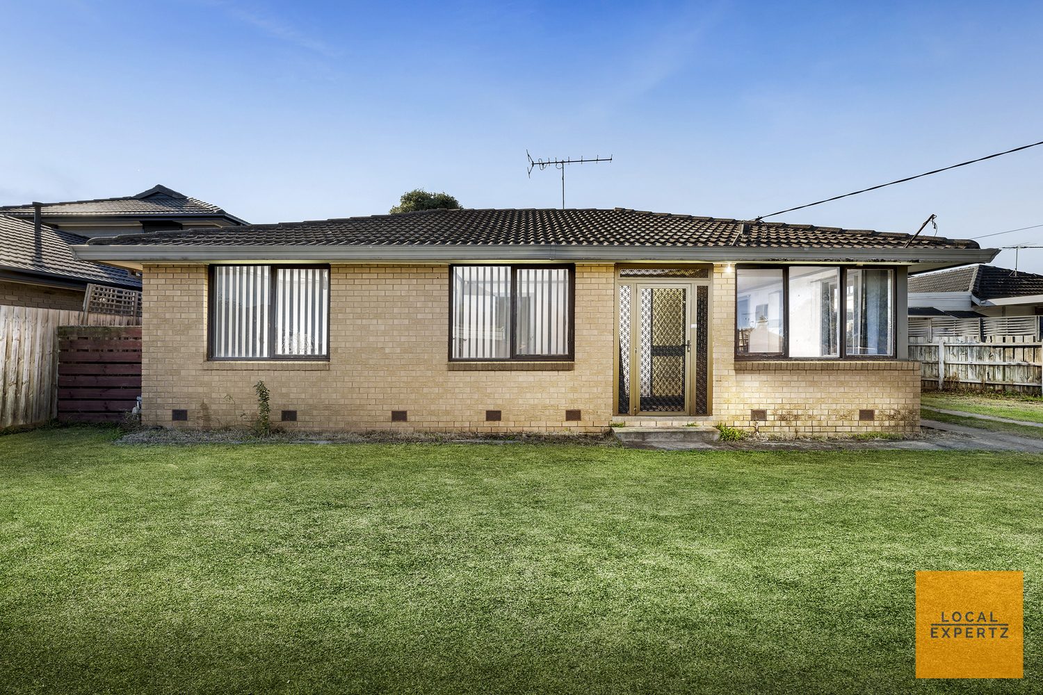 4 Mitchell Road, Melton South, VIC — photo 1