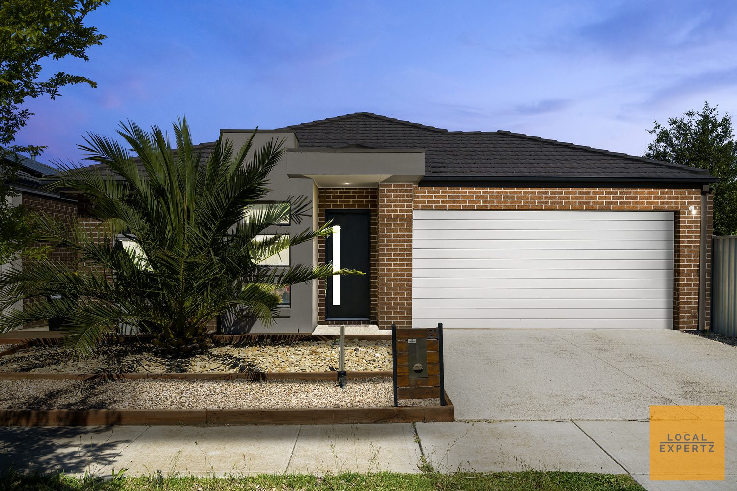 21 Bloom Avenue, Kurunjang, VIC — photo 1