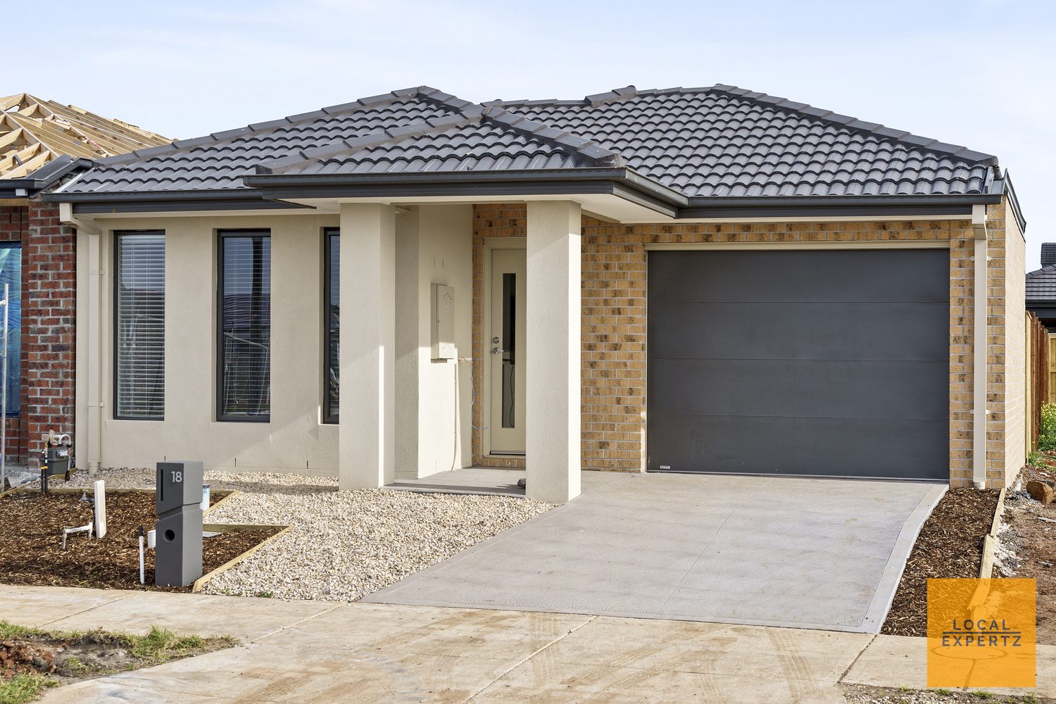 18 Harshaw Road, Thornhill Park, VIC — photo 1