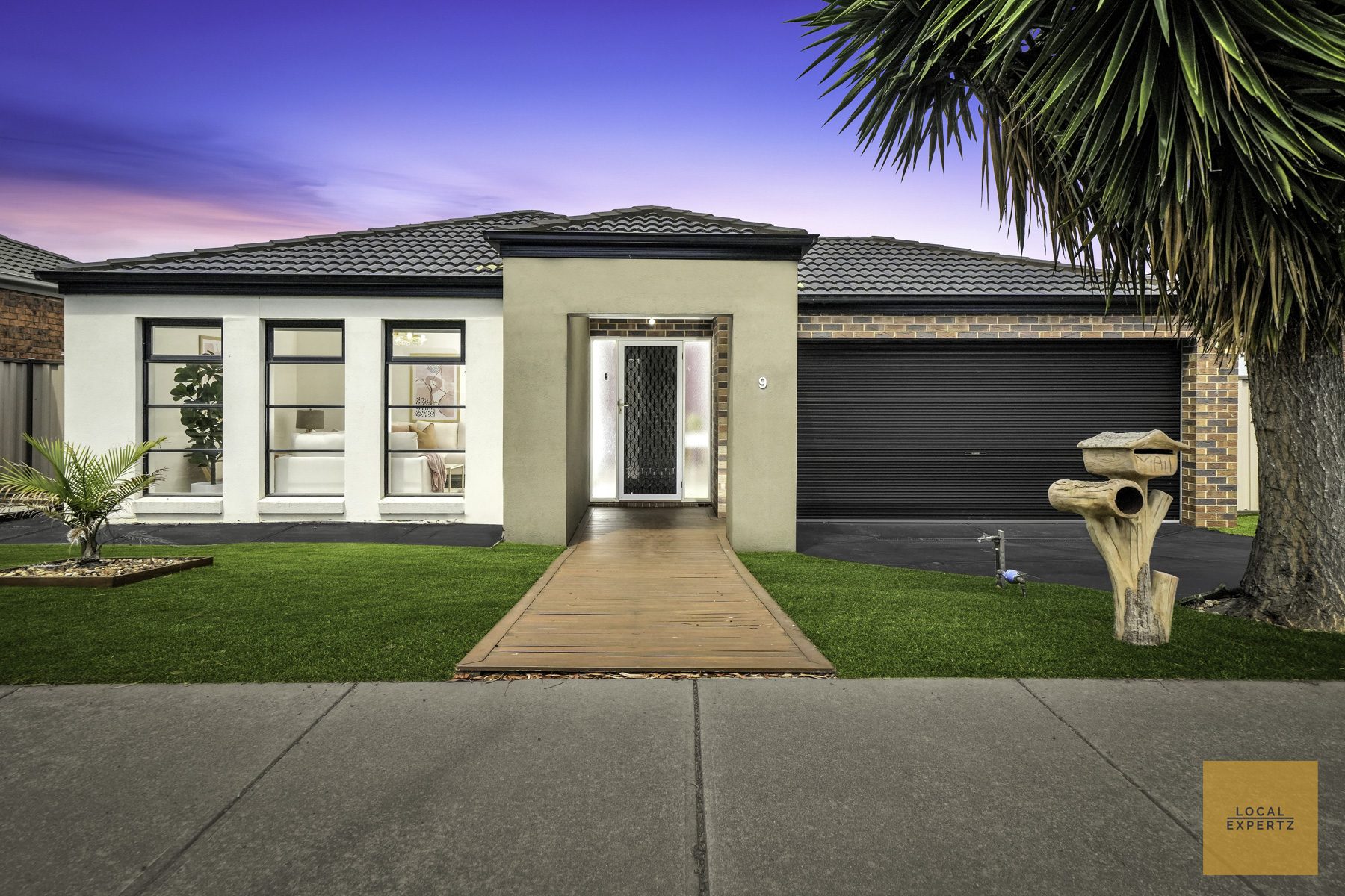 9 Ironbark Grove, Burnside Heights, VIC — photo 1