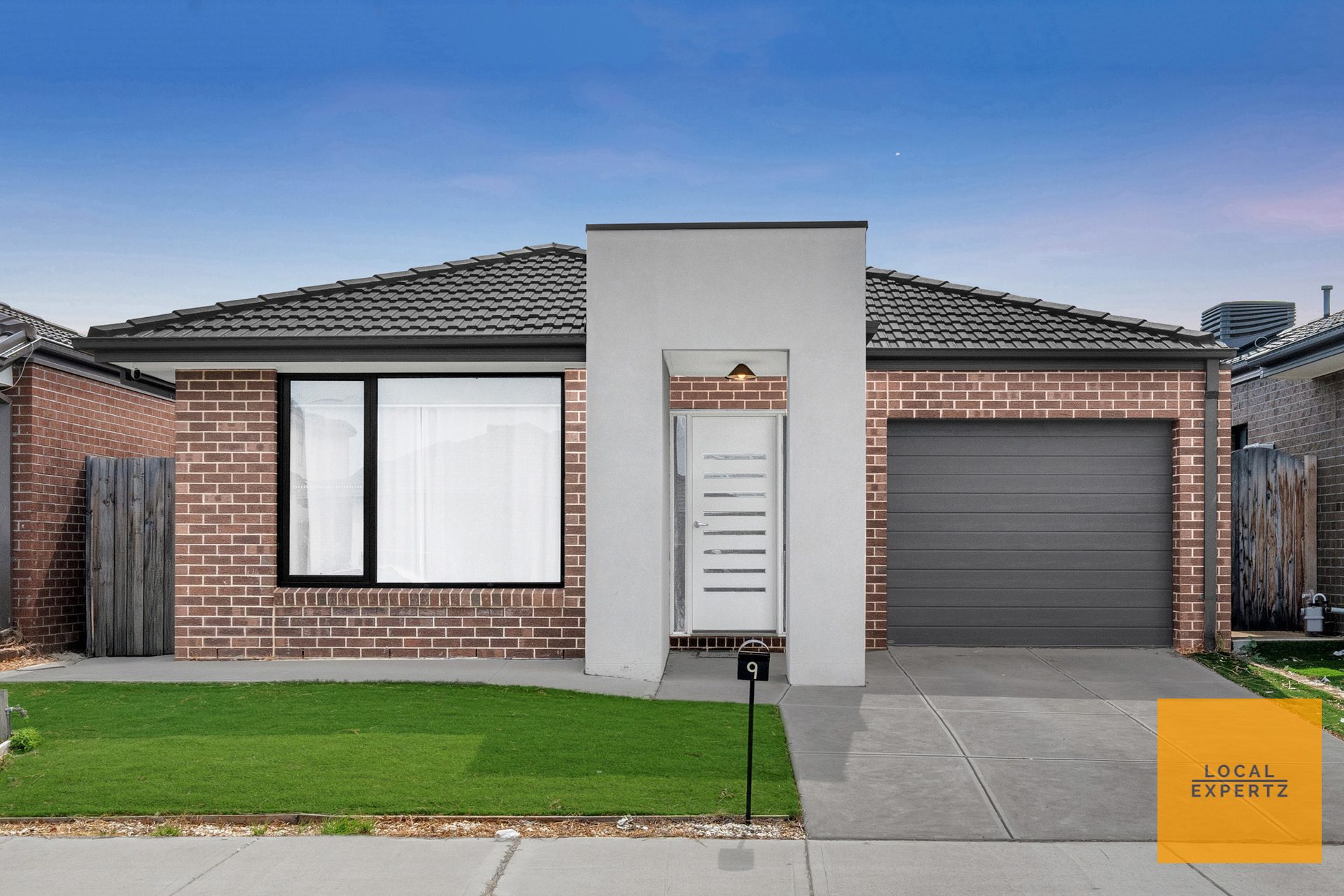 9 Maplewood Circuit, Truganina, VIC — photo 1