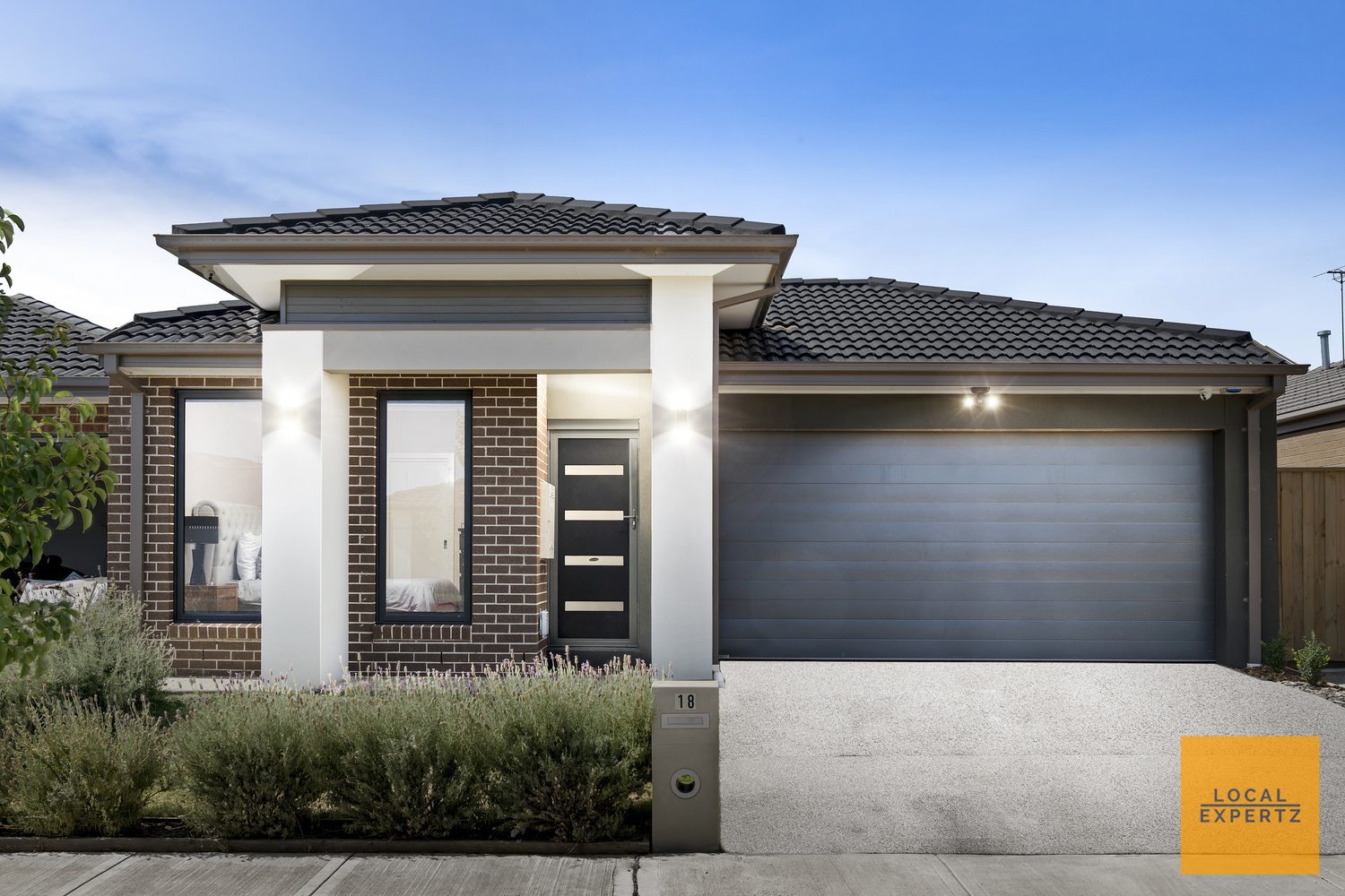 18 Juliete Street, Strathtulloh, VIC — photo 1