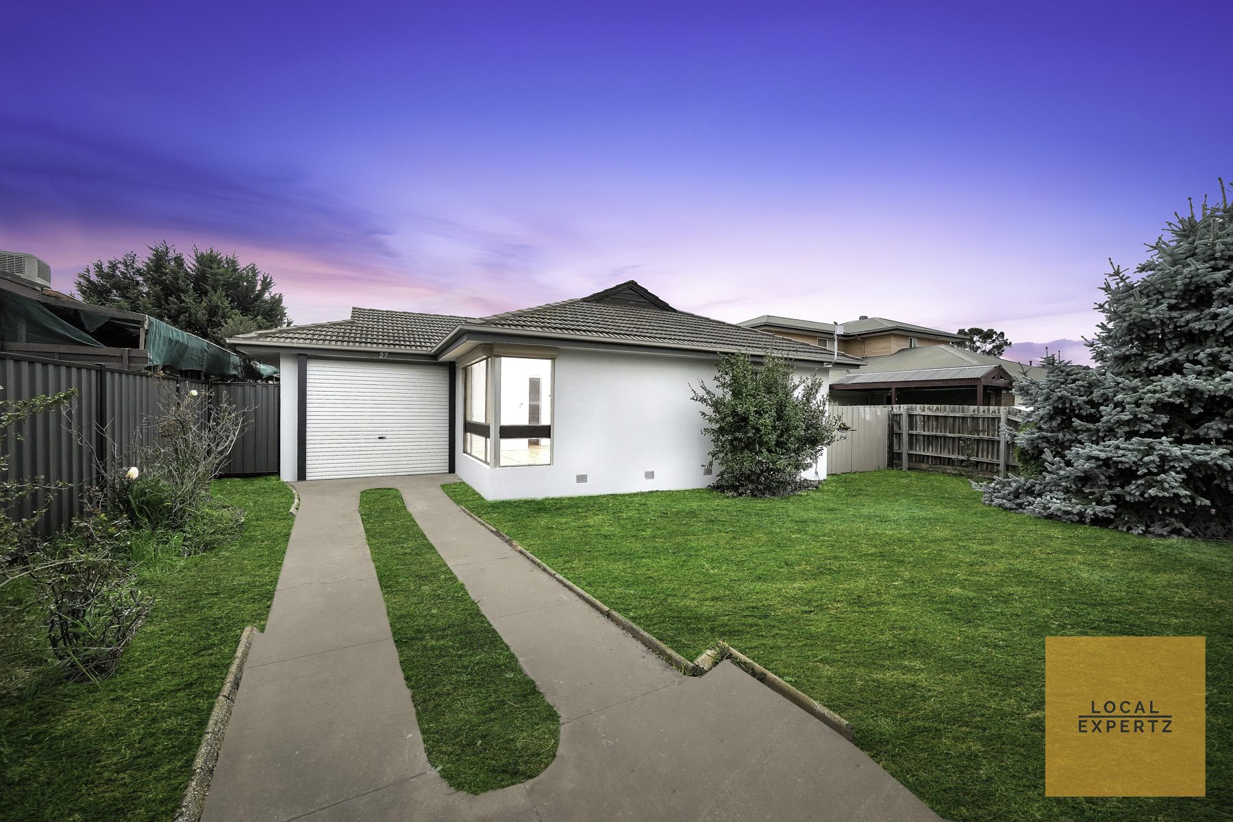 27 Bridge Road, Melton South, VIC — photo 1