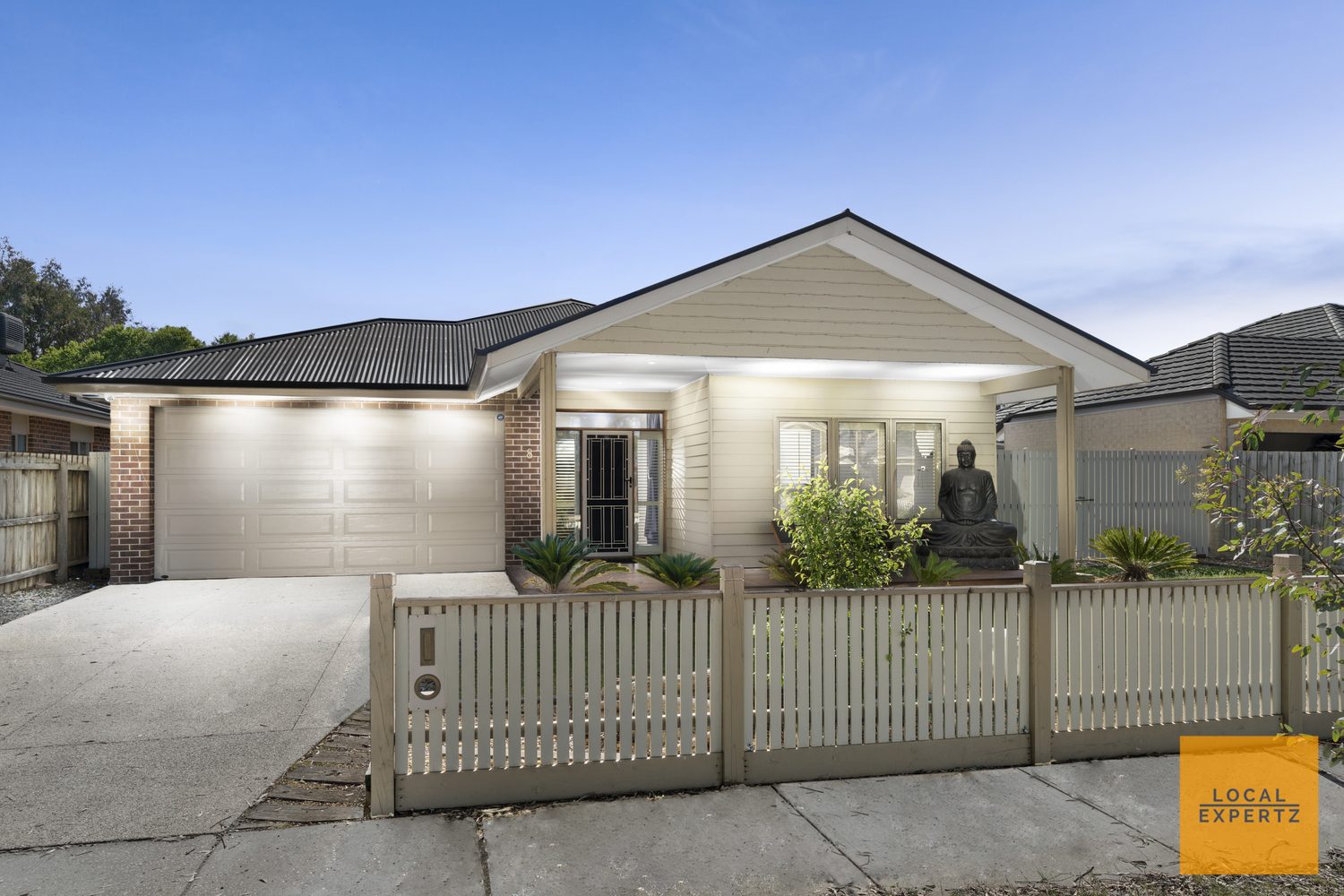 8 Hepburn Avenue, Eynesbury, VIC — photo 1