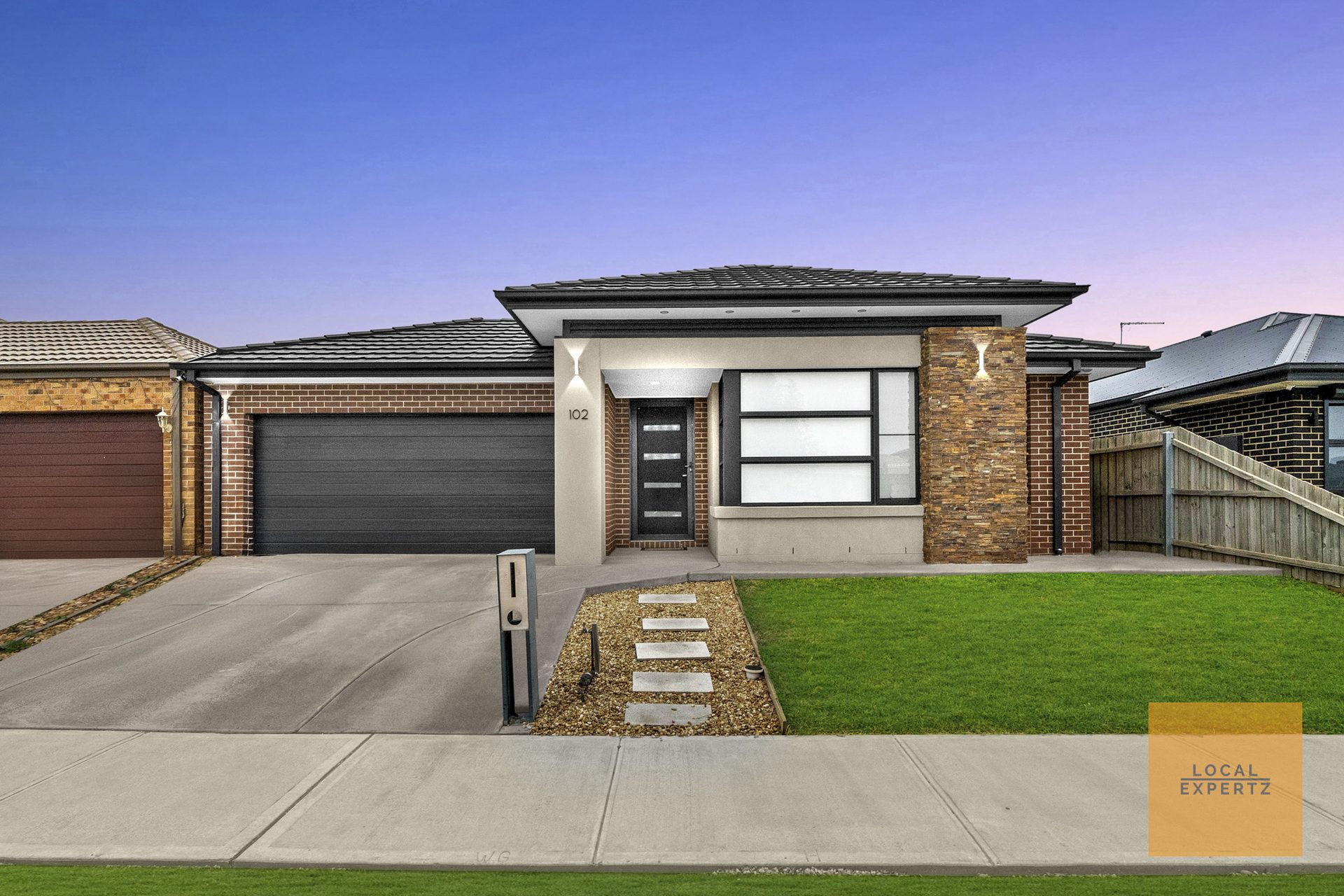102 Claret Ash Boulevard, Harkness, VIC — photo 1
