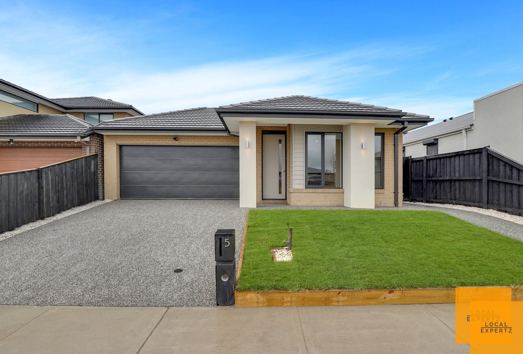 5 Kutch Way, Deanside, VIC