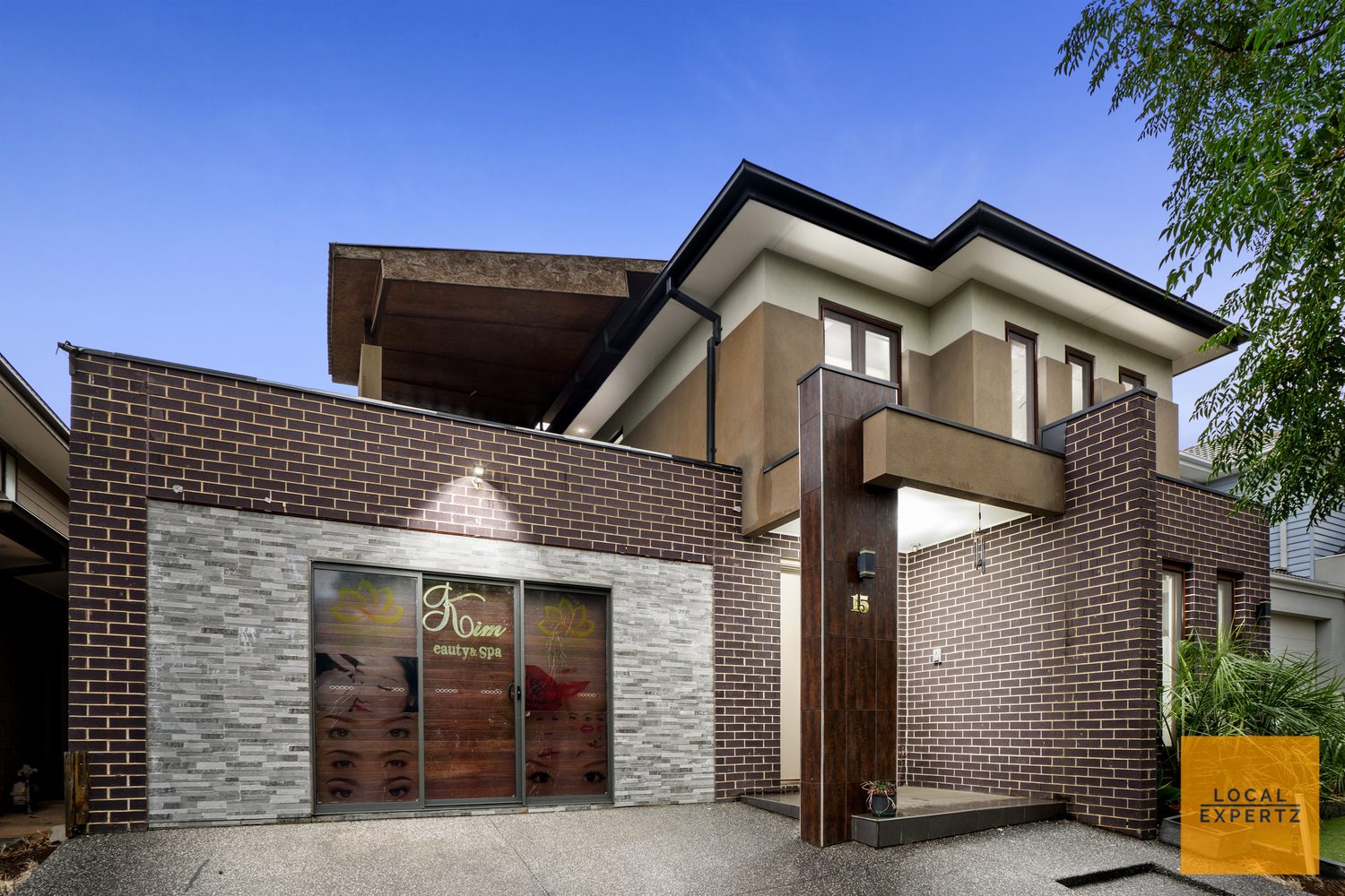 15 Herring Loop, Caroline Springs, VIC — photo 1