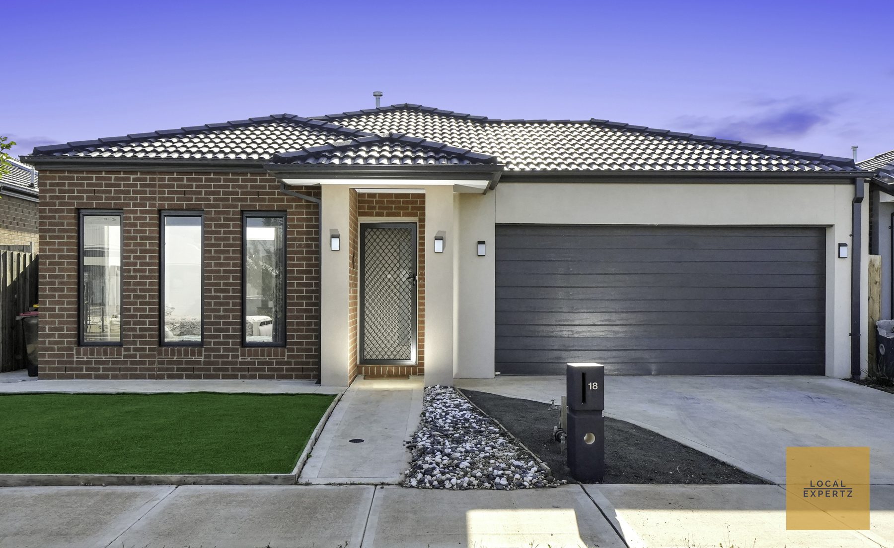 18 Hawkestone Street, Melton South, VIC — photo 1