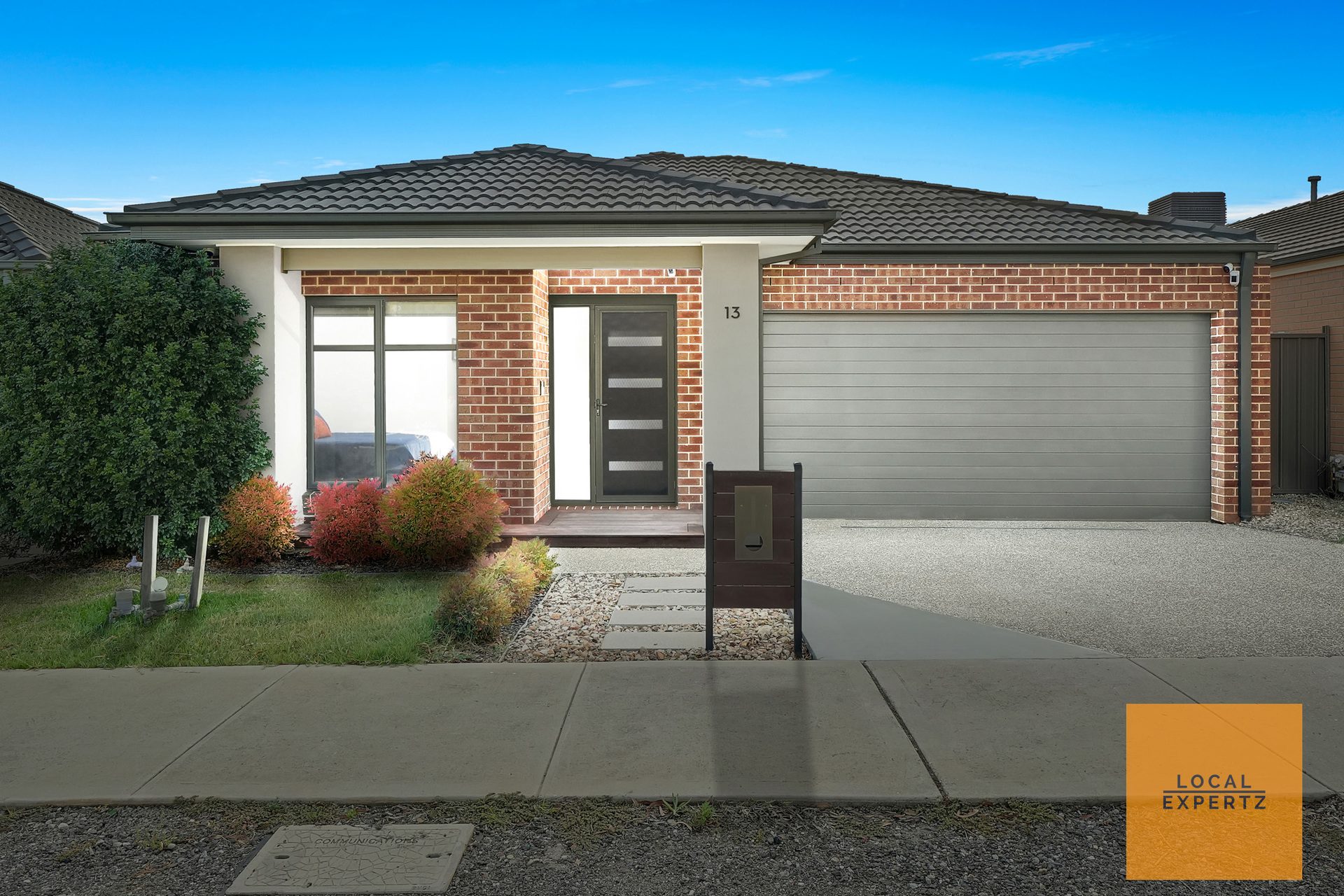 13 Maryburgh Road, Cobblebank, VIC — photo 1