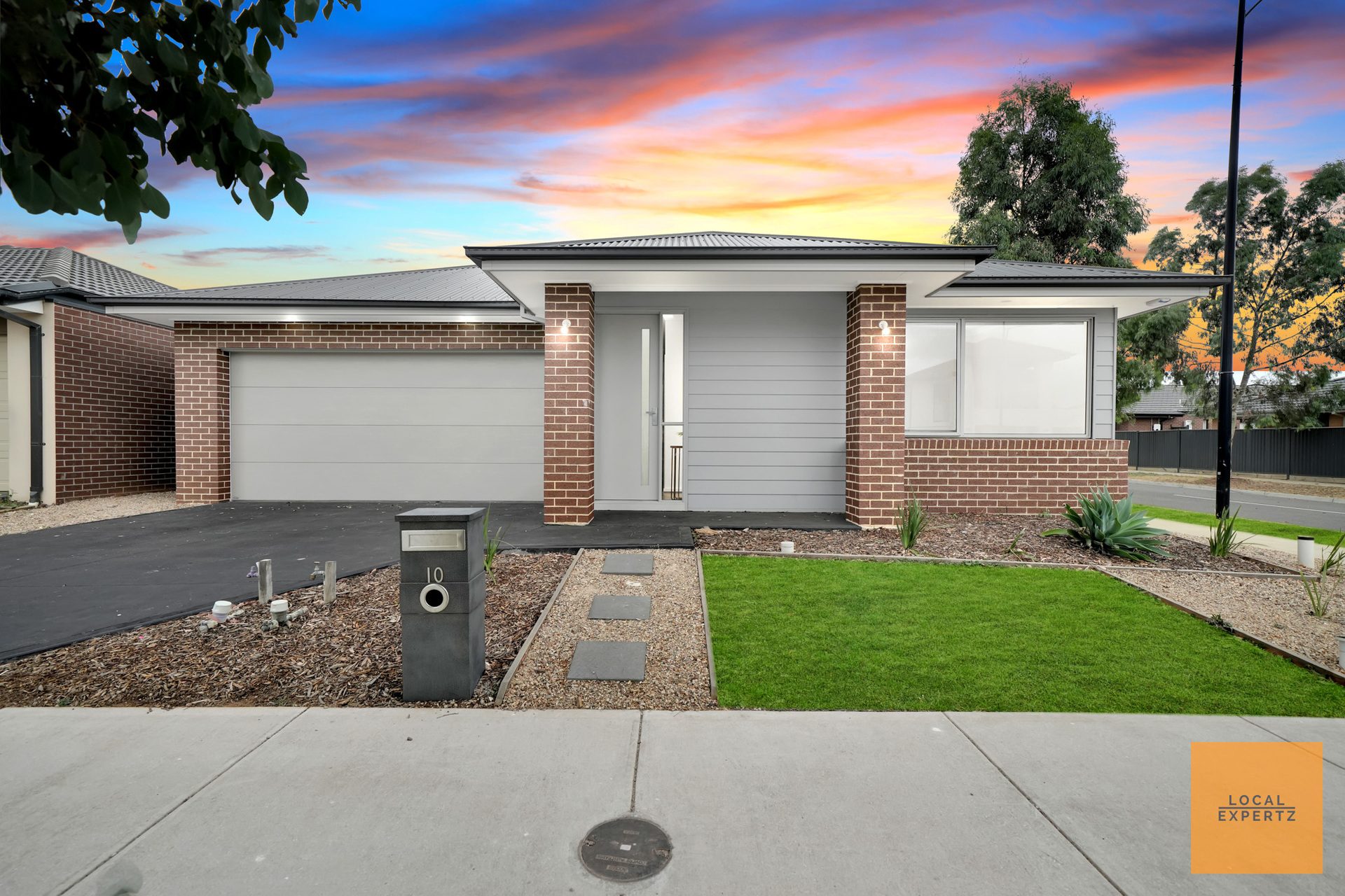 10 Beaury Avenue, Cobblebank, VIC — photo 1
