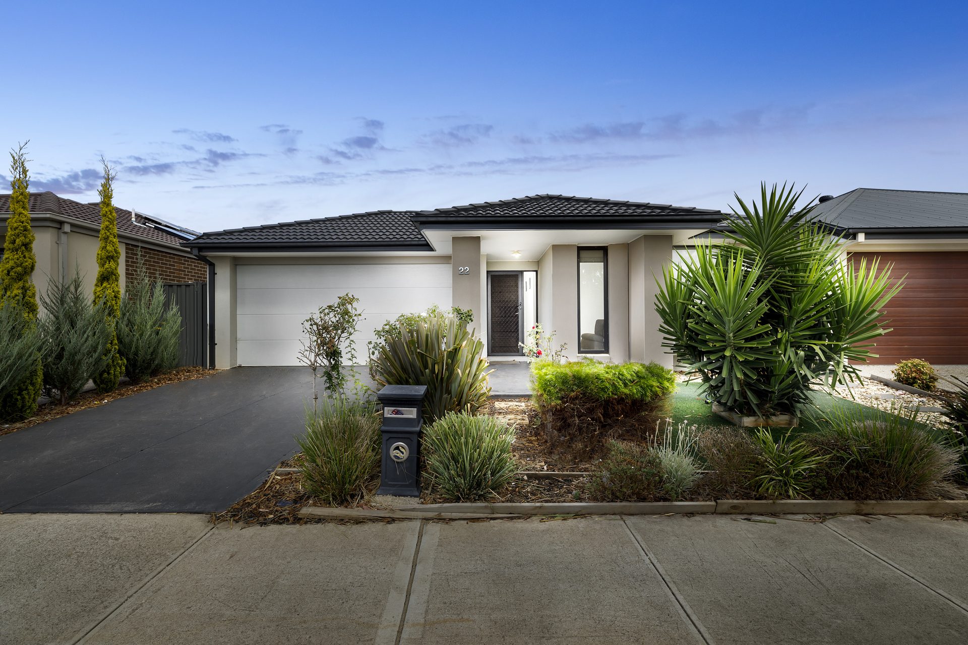 22 Montia Street, Tarneit, VIC — photo 1