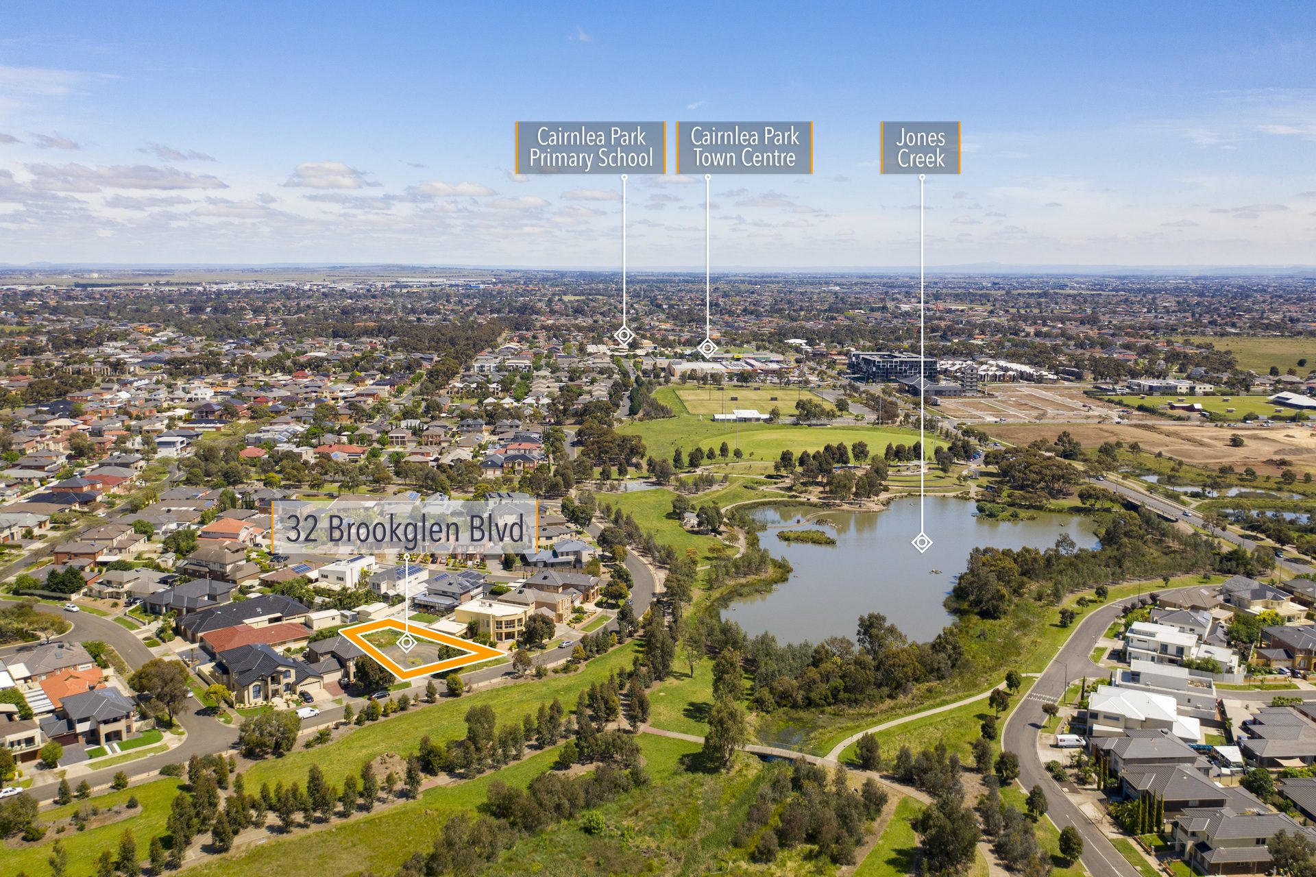 32 Brookglen Boulevard, Cairnlea, VIC — photo 1