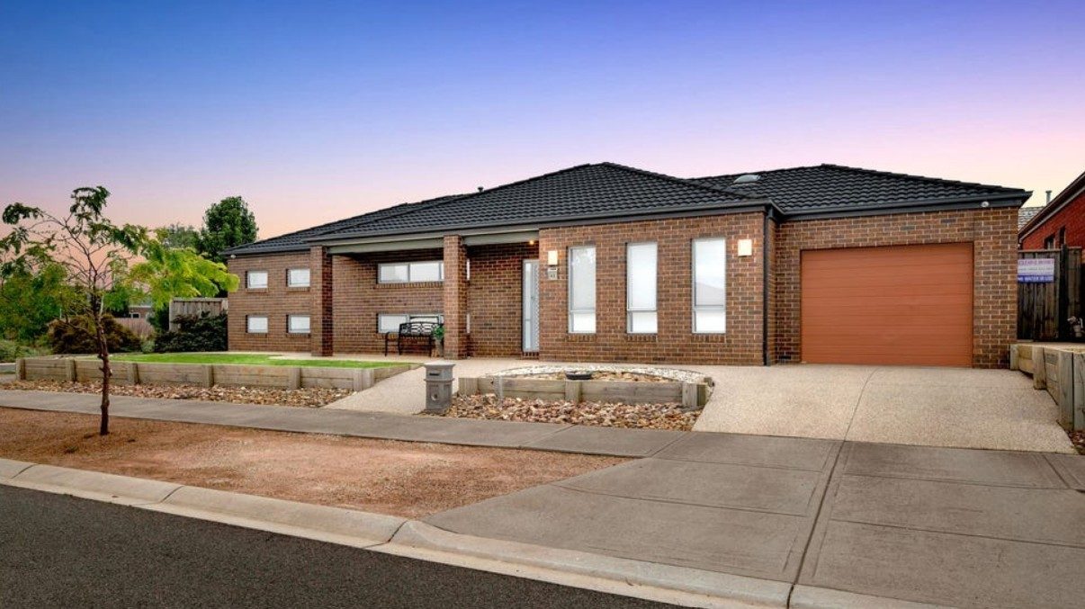42 Ormonde Esplanade, Harkness, VIC — photo 1