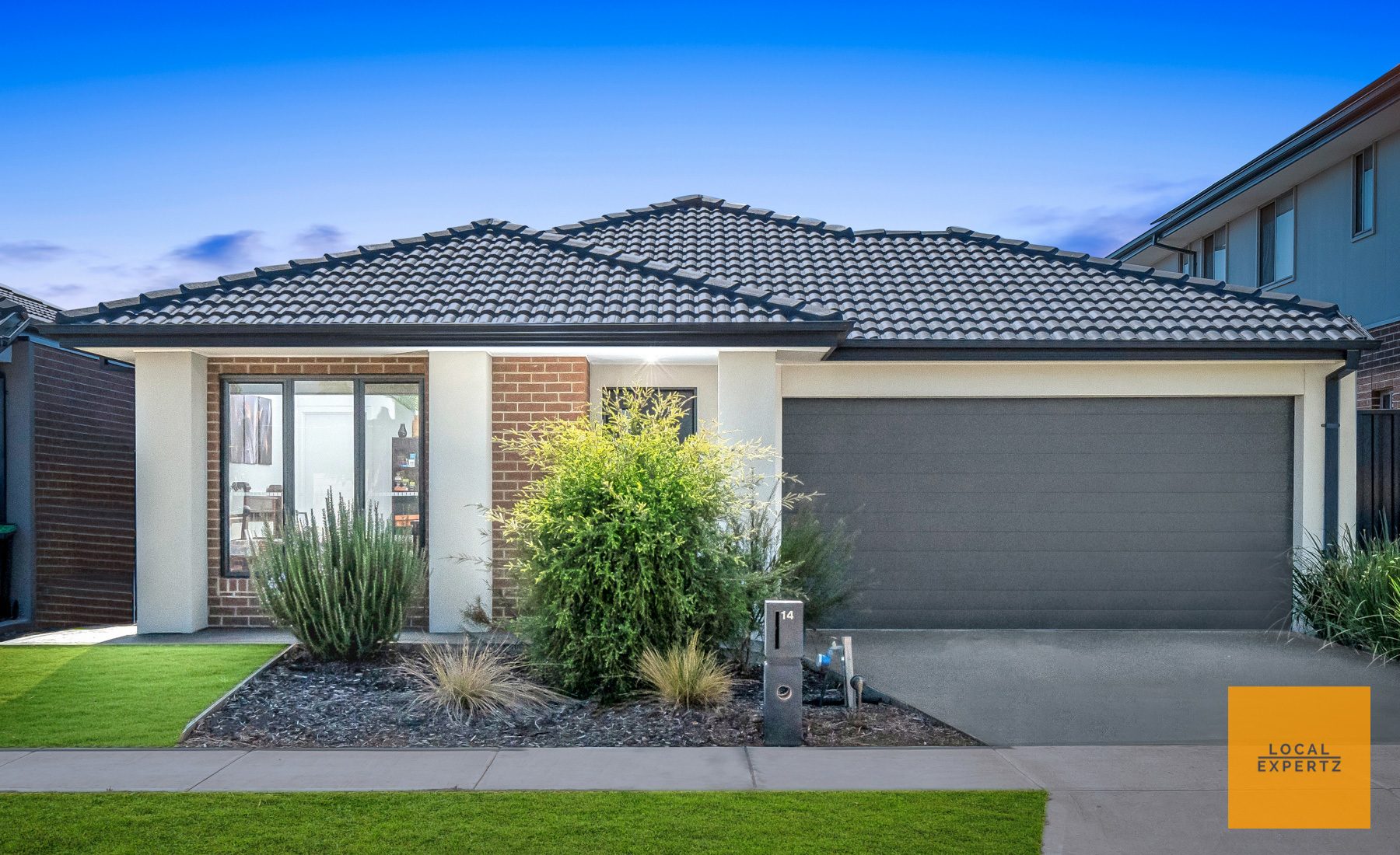 14 Yeoman Street, Melton South, VIC — photo 1