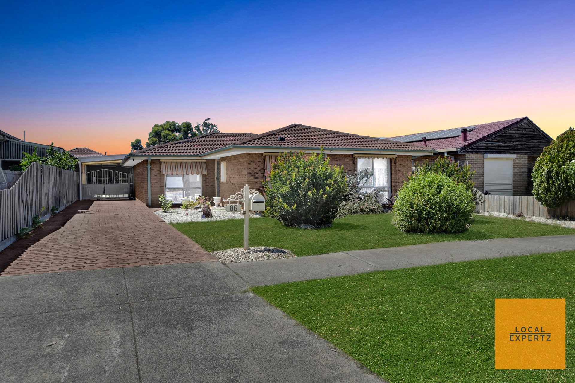 86 Coburns Road, Melton South, VIC — photo 1
