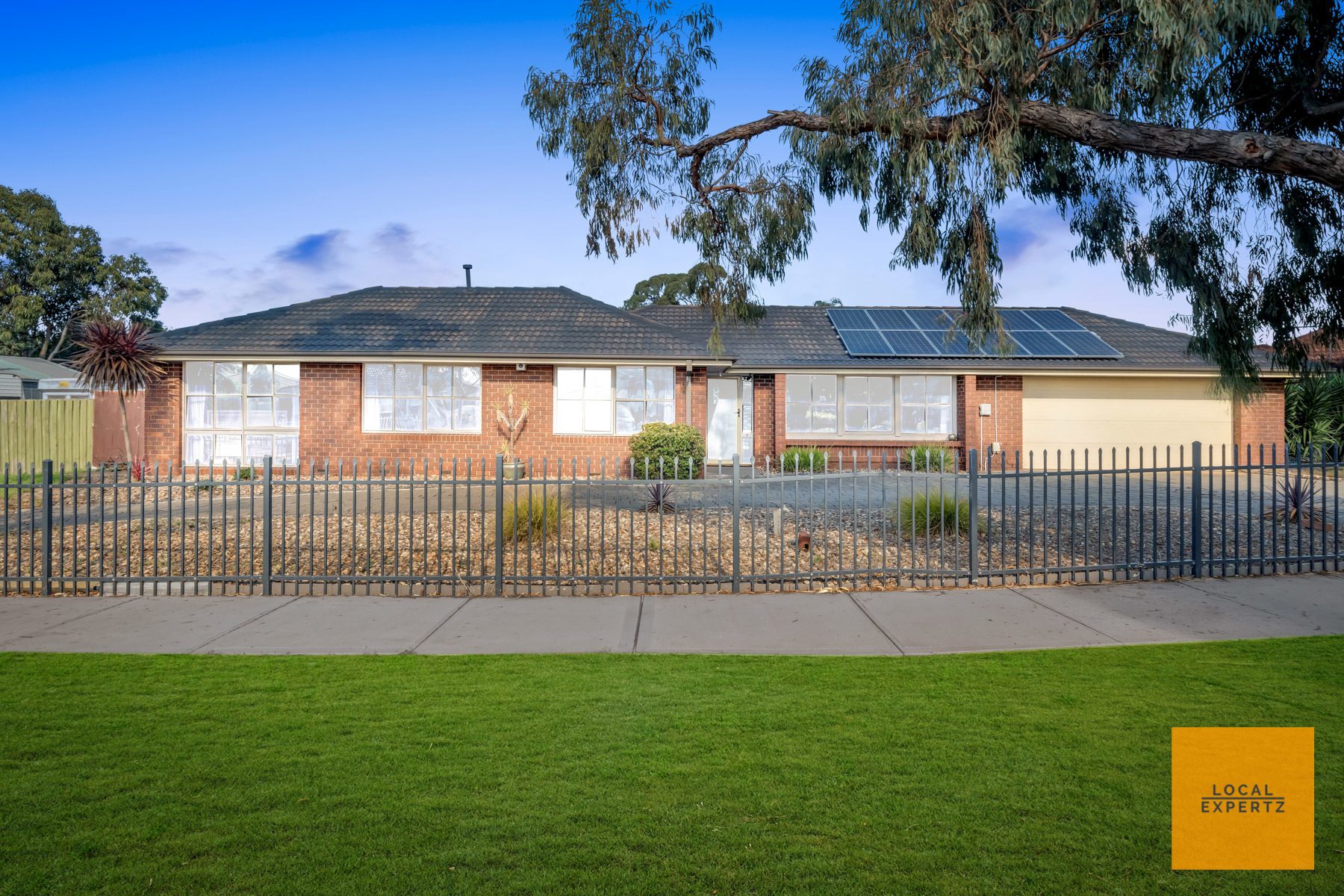 1 Manning Avenue, Kurunjang, VIC — photo 1