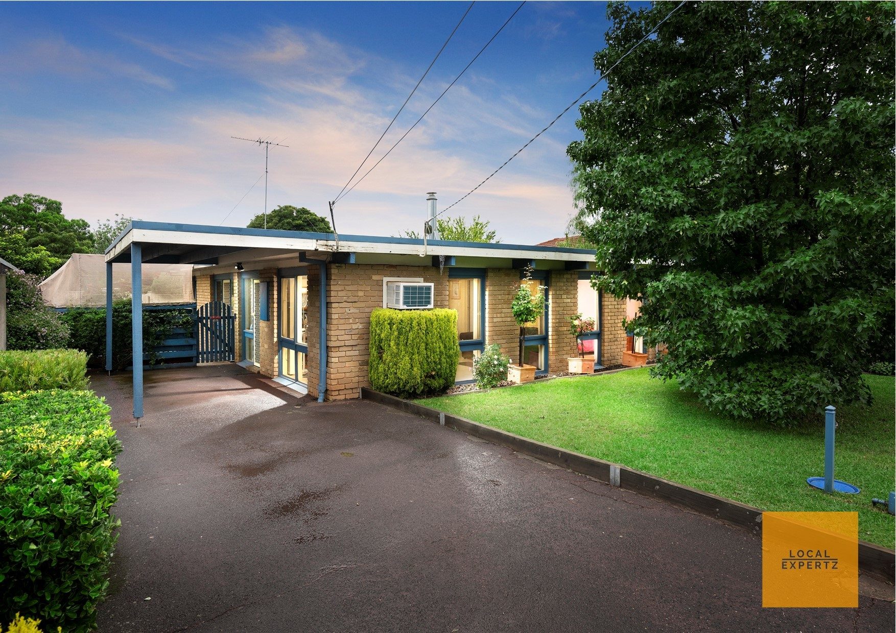 31 First Avenue, Melton South, VIC — photo 1