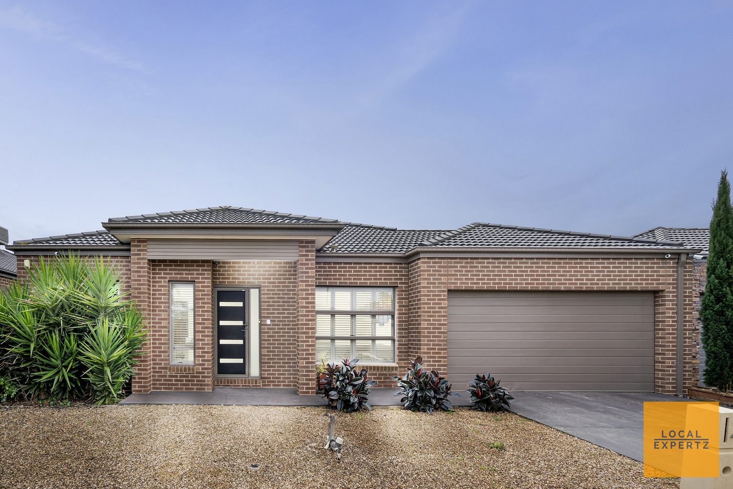4 Pandra Place, Brookfield, VIC — photo 1