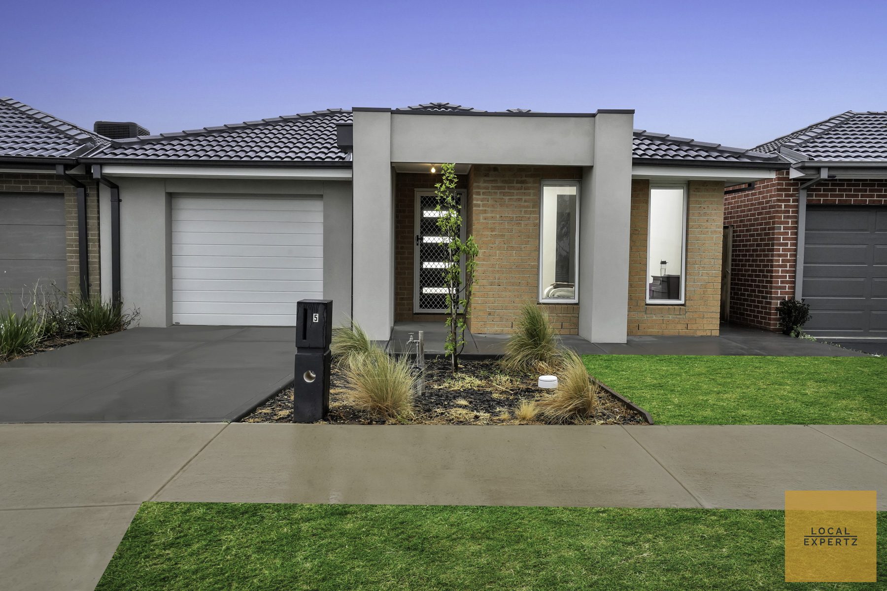5 Wasim Circuit, Rockbank, VIC — photo 1