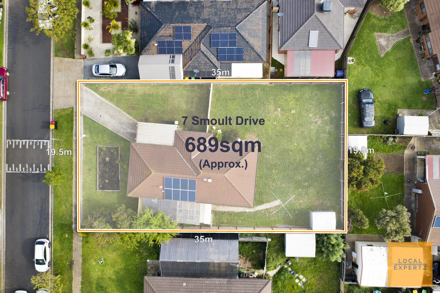7 Smoult Drive, Kurunjang, VIC — photo 1