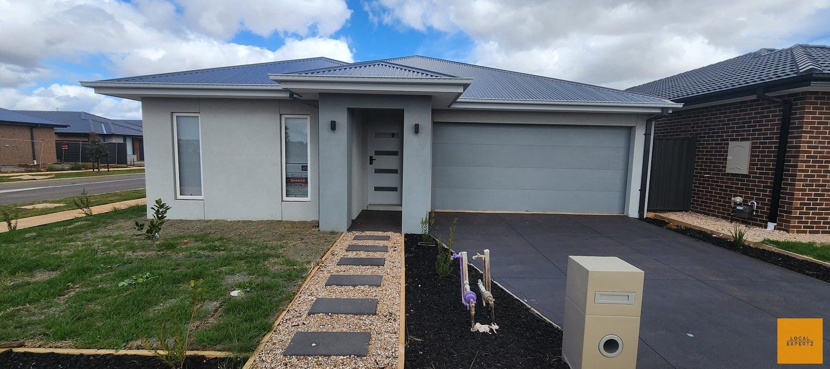17 Downley Loop, Strathtulloh, VIC — photo 1
