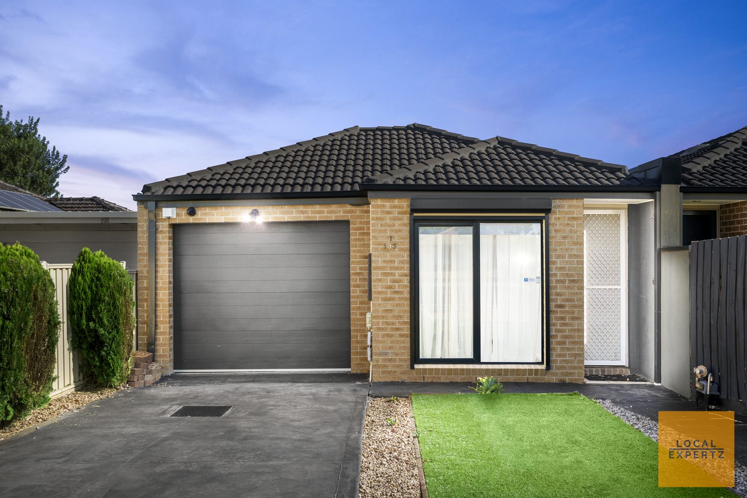 1/193 Centenary Avenue, Melton, VIC — photo 1