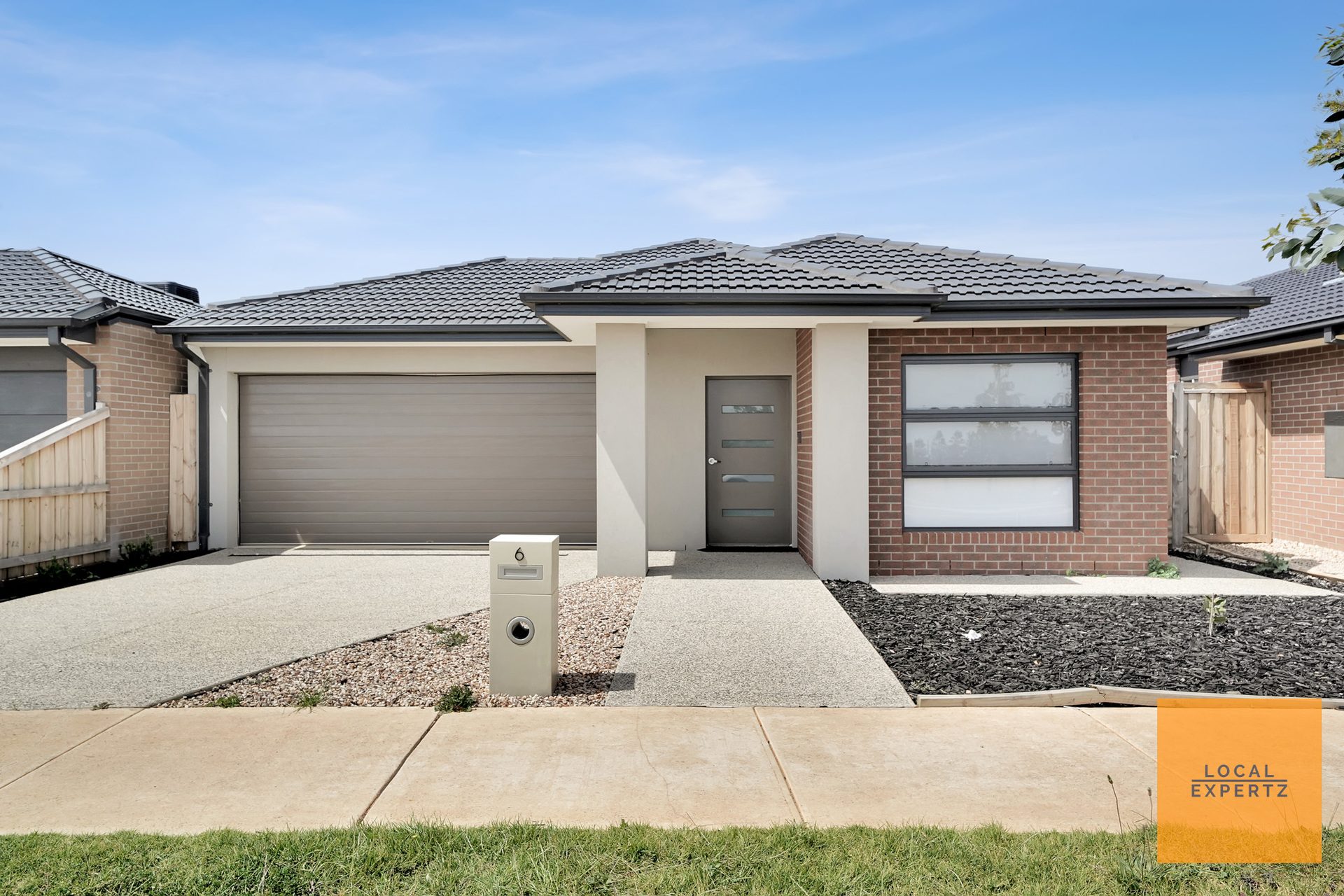 6 Taxon Road, Weir Views, VIC — photo 1